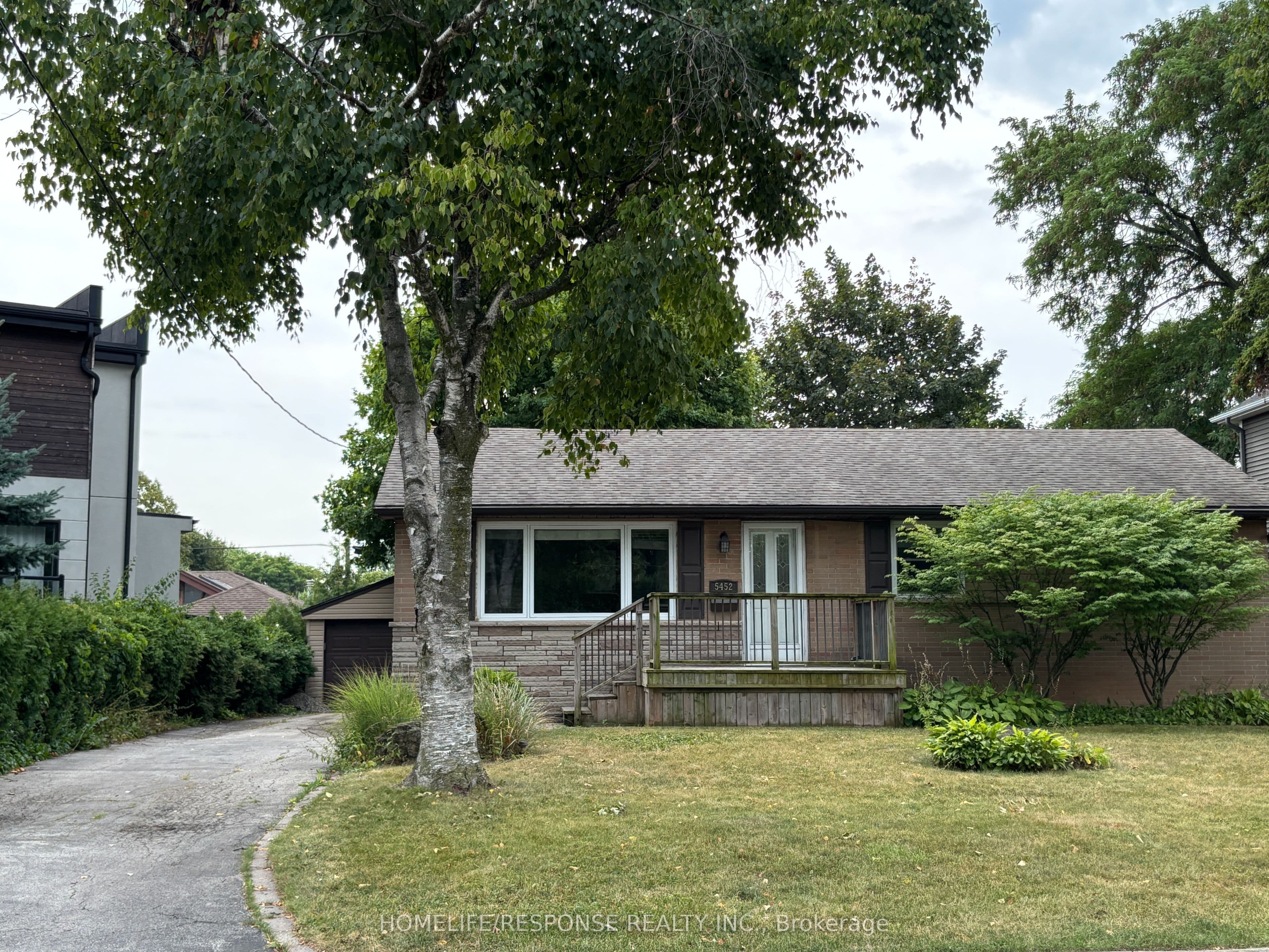 5452 CROYDON Road, Burlington, ON L7L 3J4