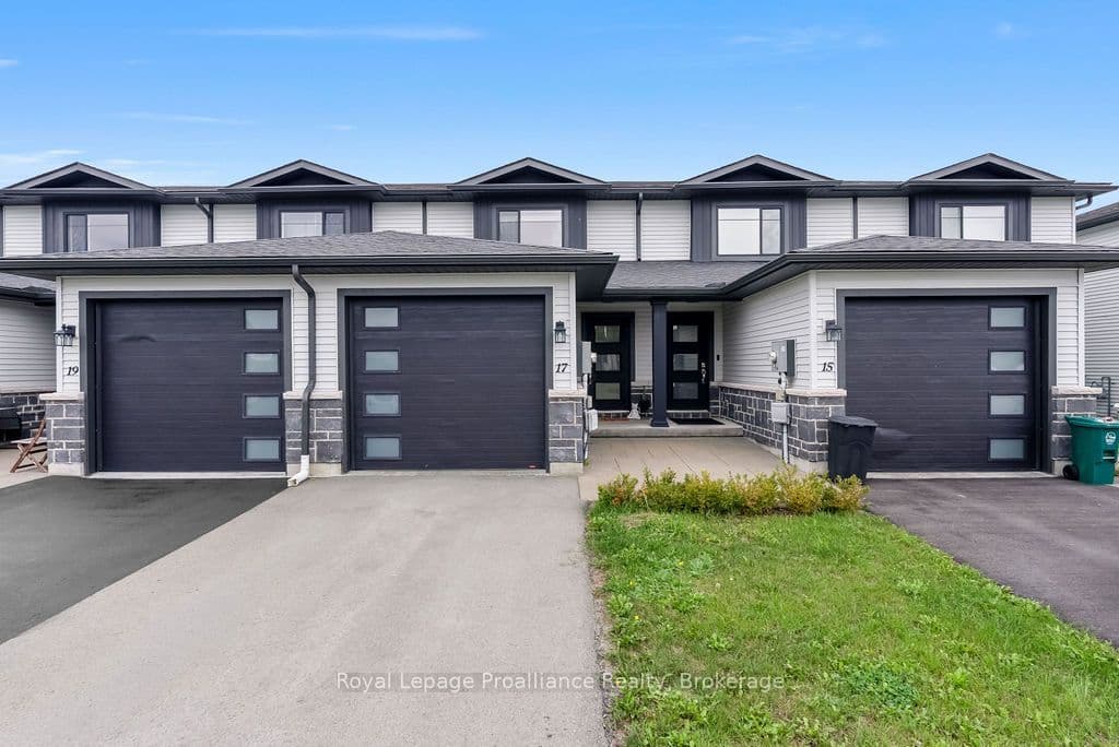 17 Dewal Place, Belleville, ON K8P 0H3