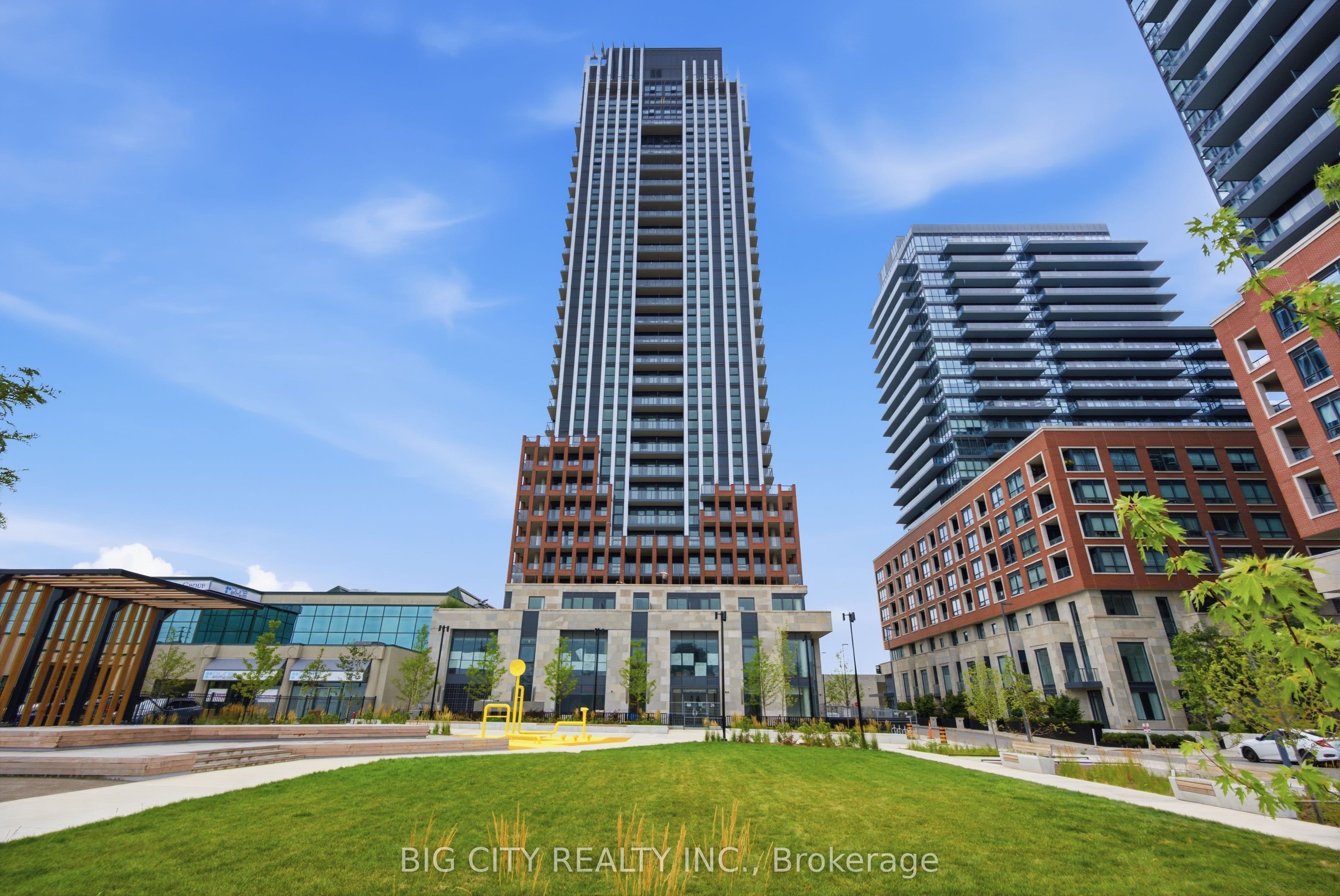 25 Frederick Todd Way 1804, Toronto, ON M4G 0C9