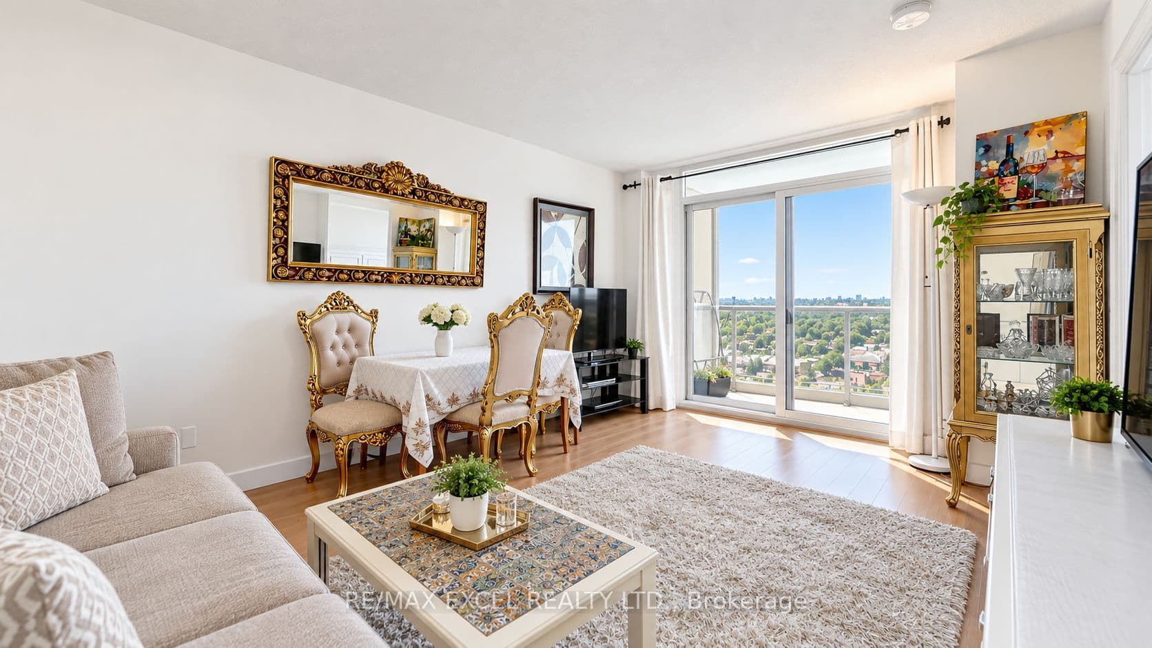 15 Greenview Avenue 2510, Toronto, ON M2M 4M7
