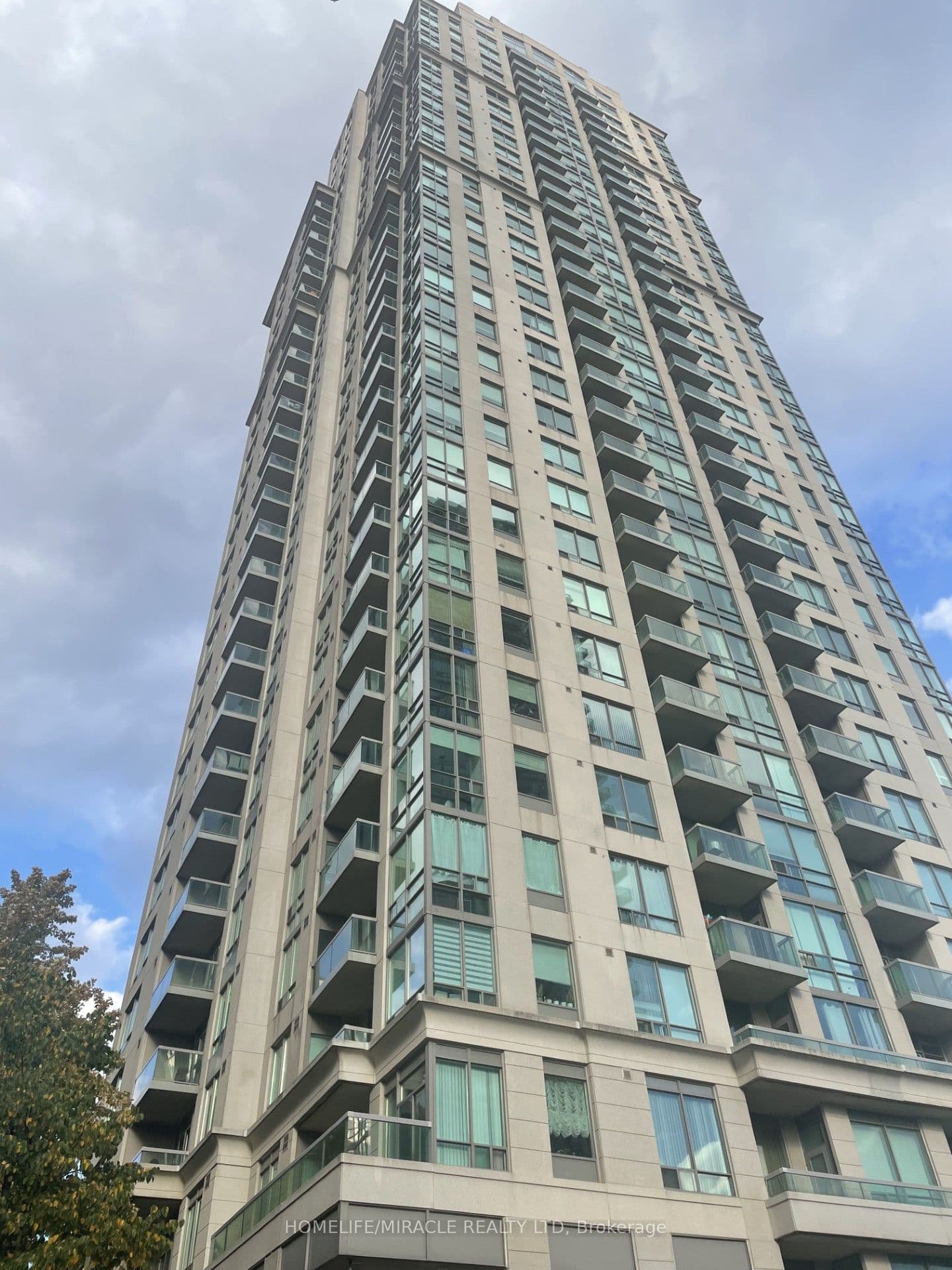 3504 Hurontario Street 2108, Mississauga, ON L5B 0B9