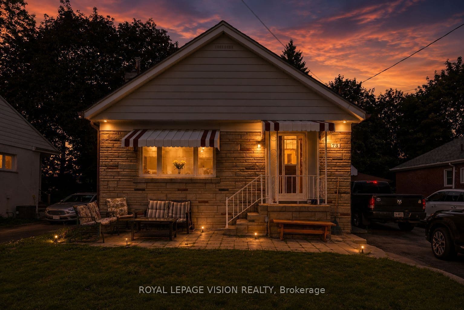 73 Mccowan Road, Toronto, ON M1M 3M3