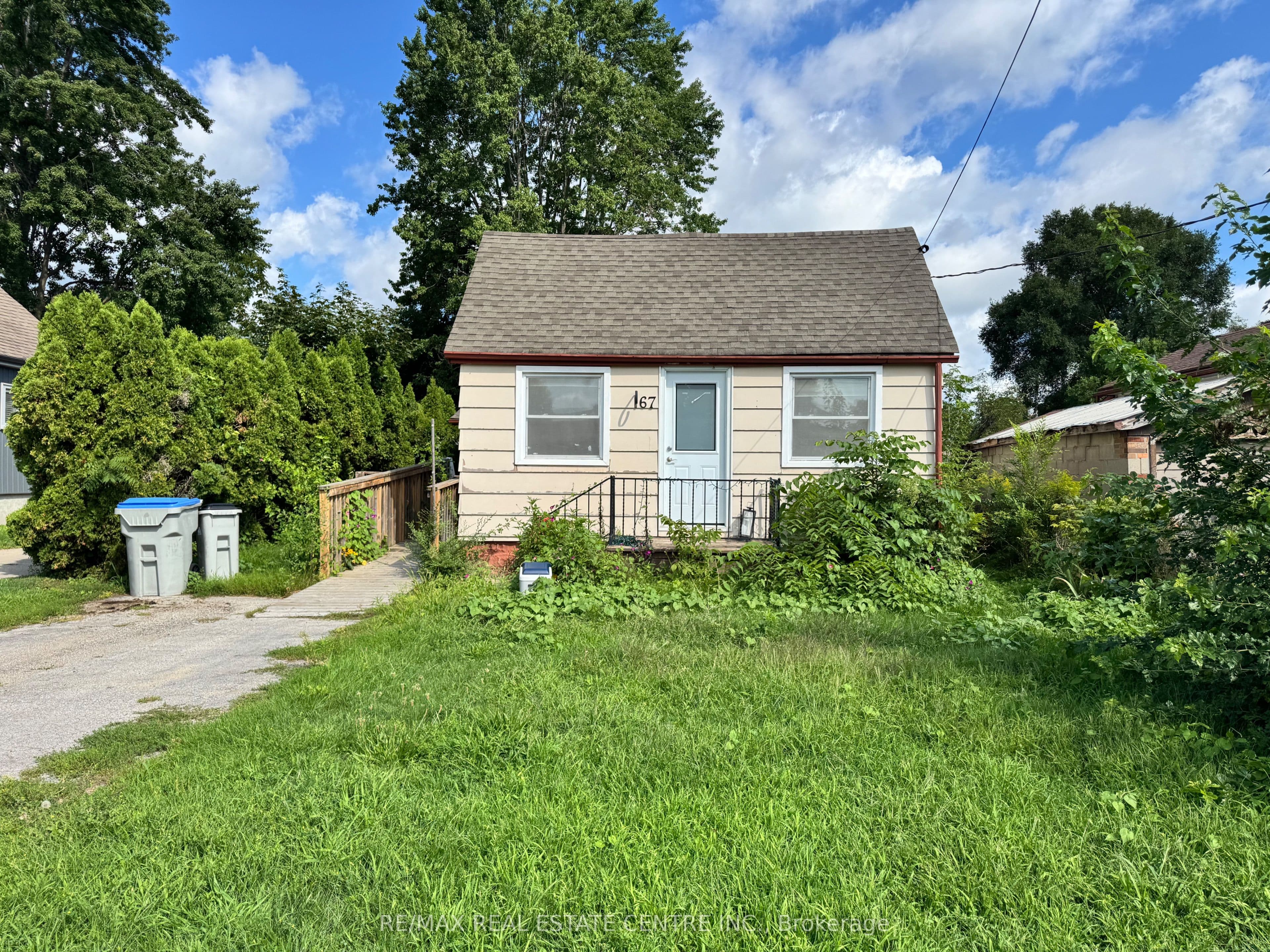 67 Clarence Street, Strathroy-Caradoc, ON N7G 1H2