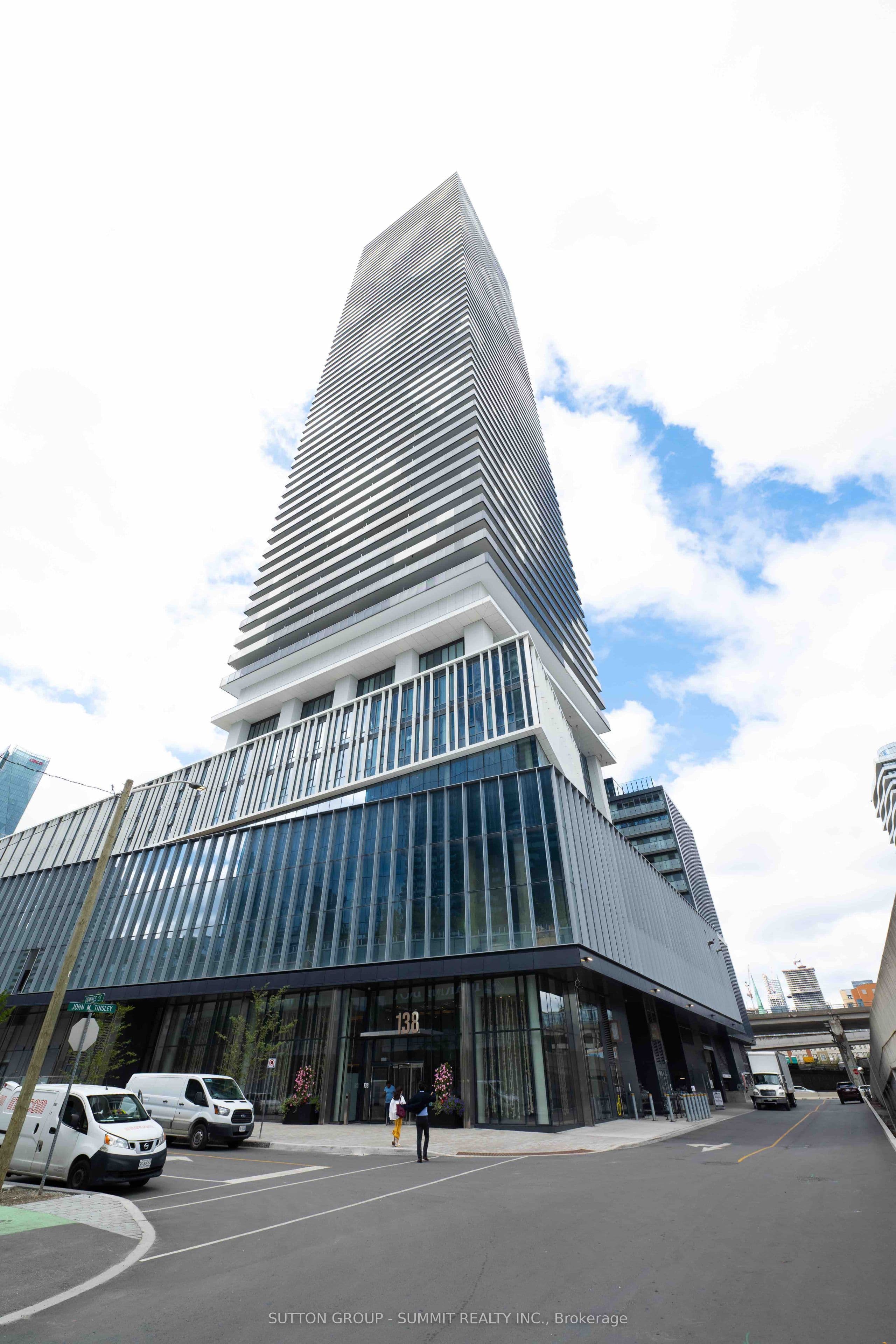 138 DOWNES Street 4305, Toronto, ON M5E 0E4