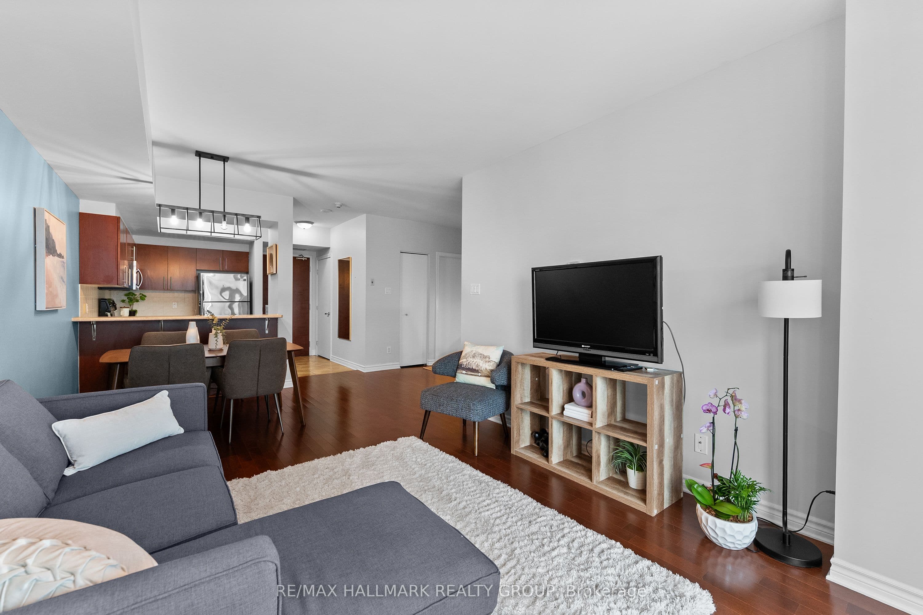 200 Rideau Street 1702, Lower Town - Sandy Hill, ON K1N 5Y1
