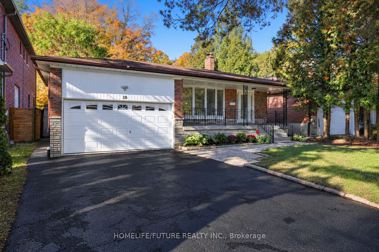 18 Ivan Road, Toronto, ON M1C 1V2