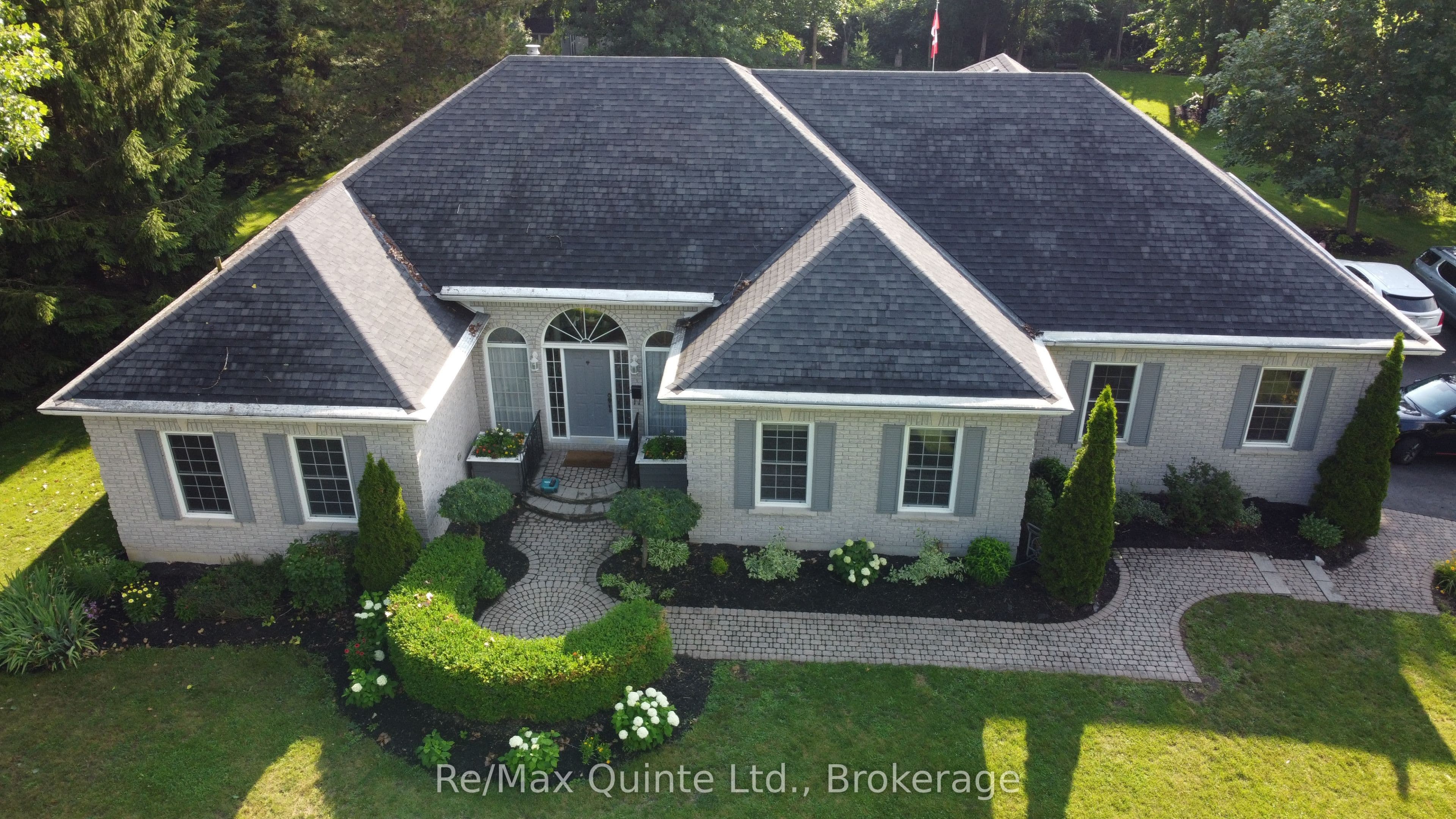 35 Penny Lane, Belleville, ON K8N 4Z4