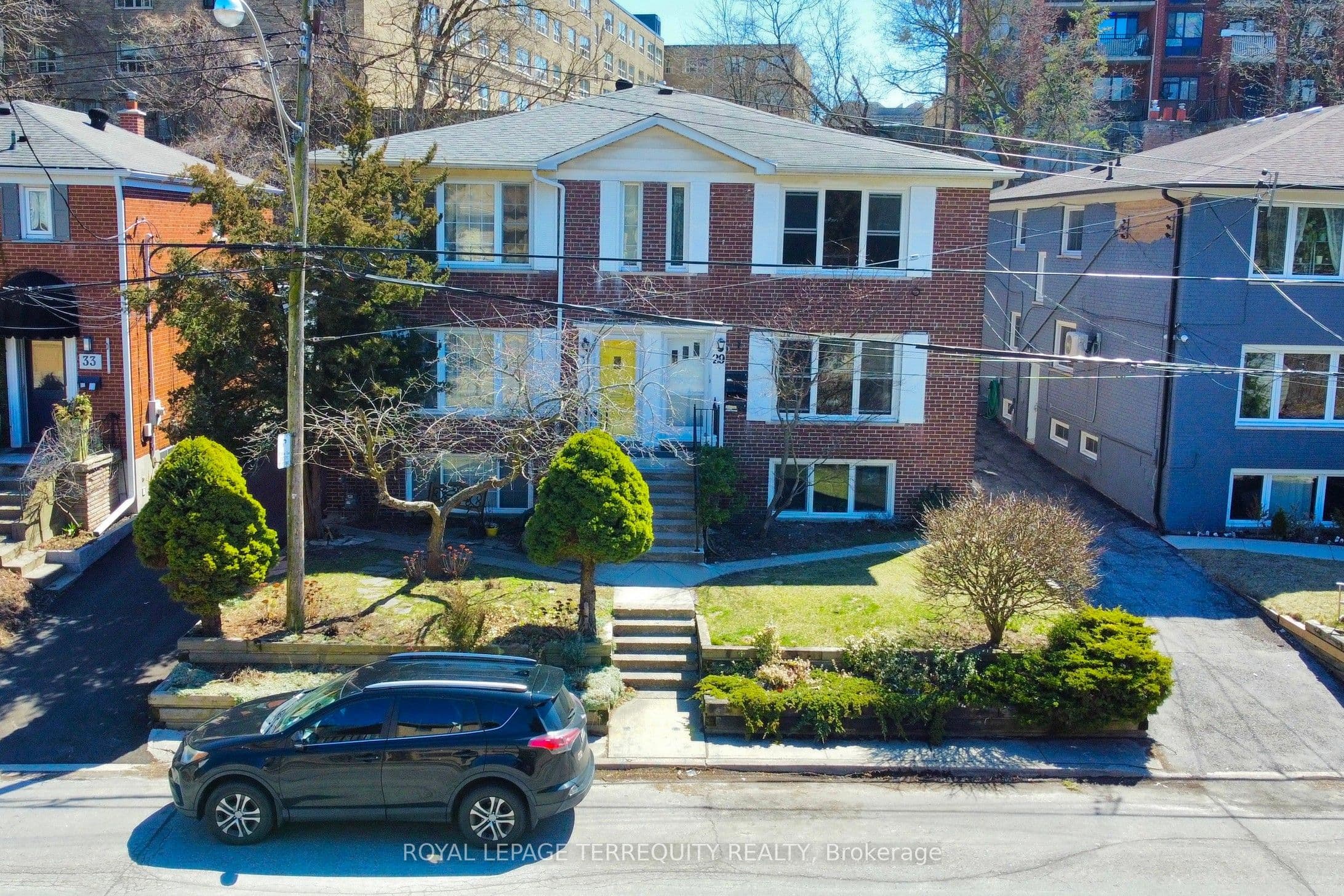 29 Love Crescent, Toronto, ON M4E 1V6