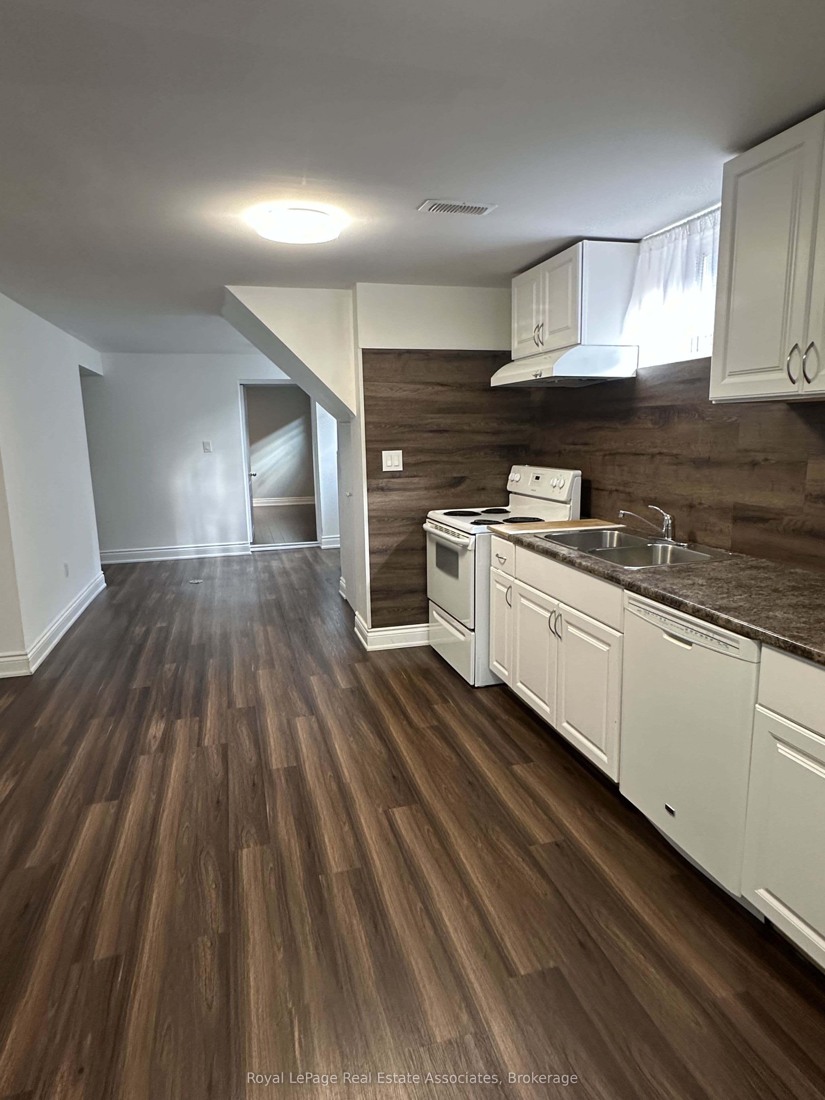 1590 Coram Crescent (Basement), Mississauga, ON L4X 1K9