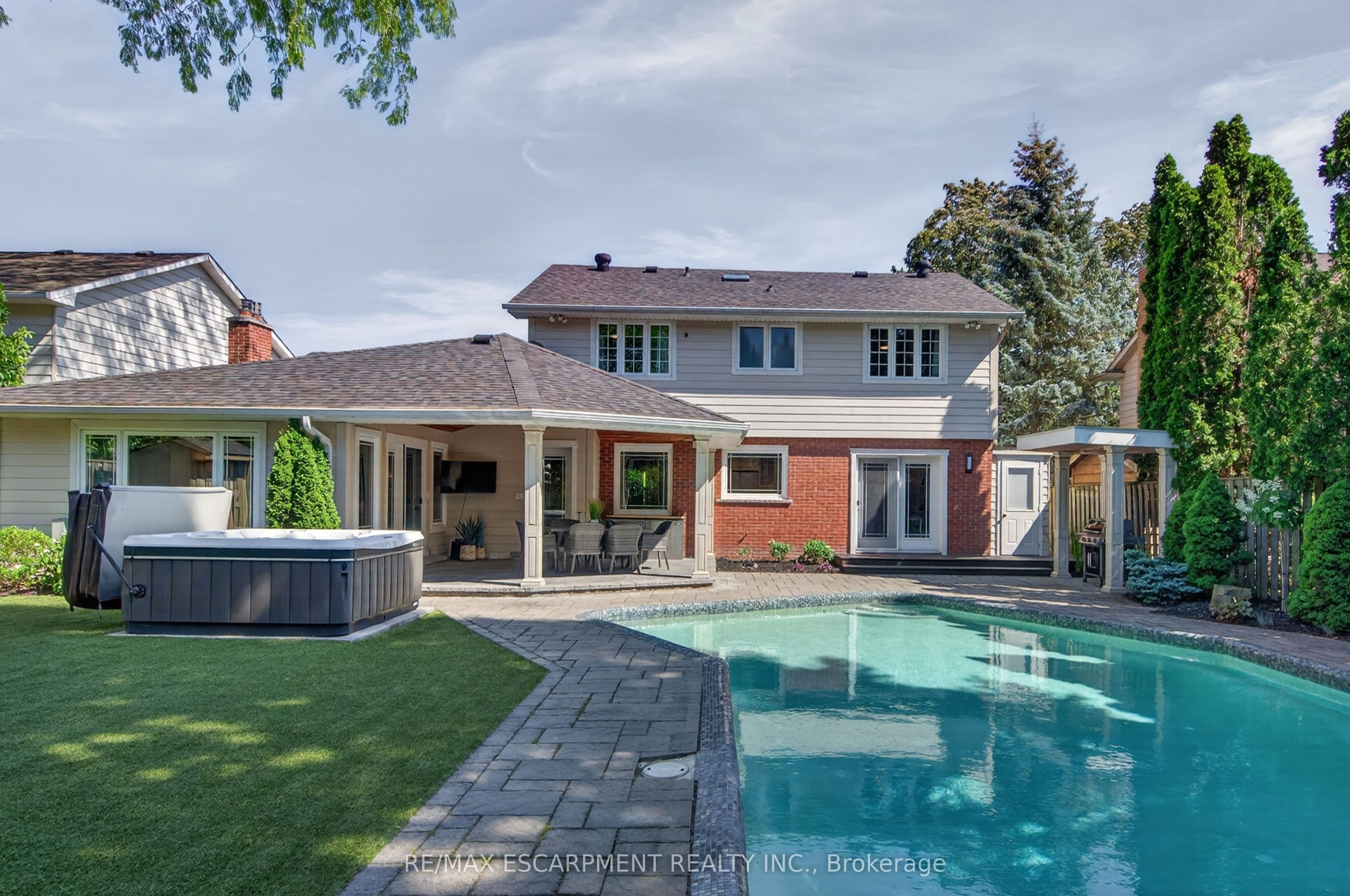 4461 Tremineer Avenue, Burlington, ON L7L 1H8