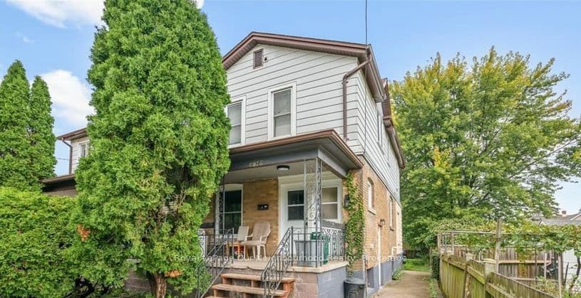 5749 Summer Street Unit 2, Niagara Falls, ON L2G 1M5