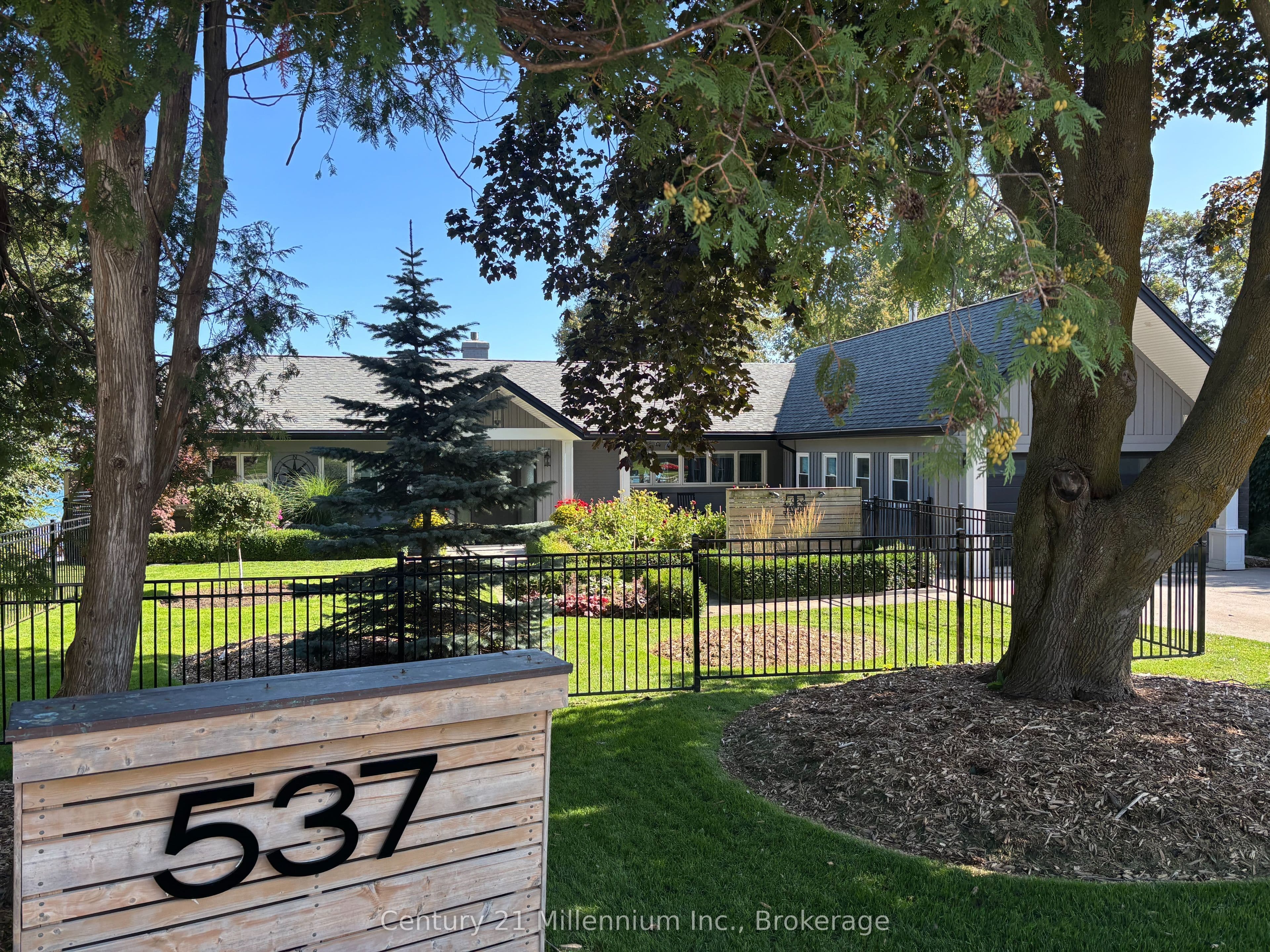 537 Grandview Drive, Meaford, ON N4L 1K1