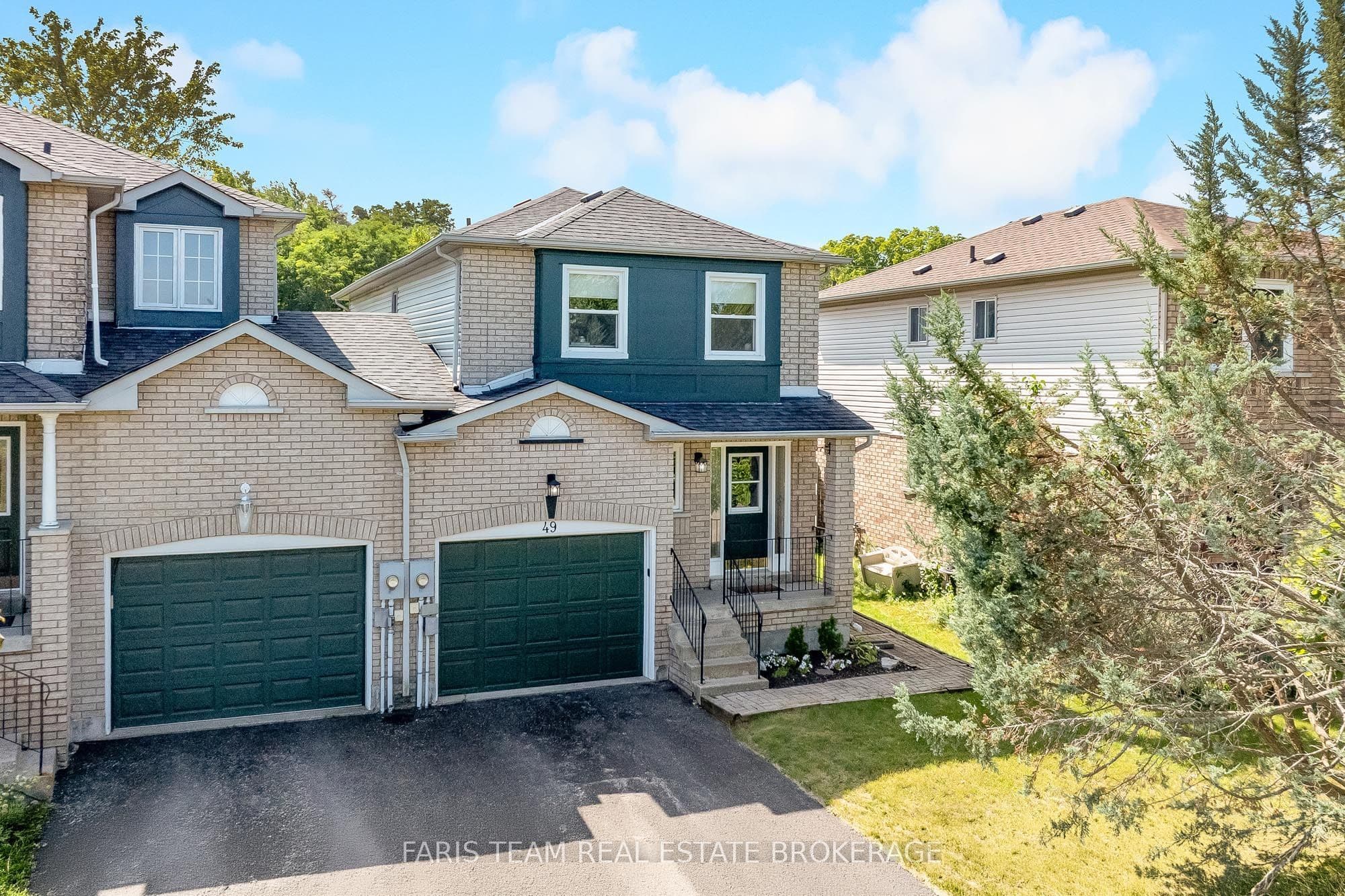 49 Cunningham Drive, Barrie, ON L4N 8L4