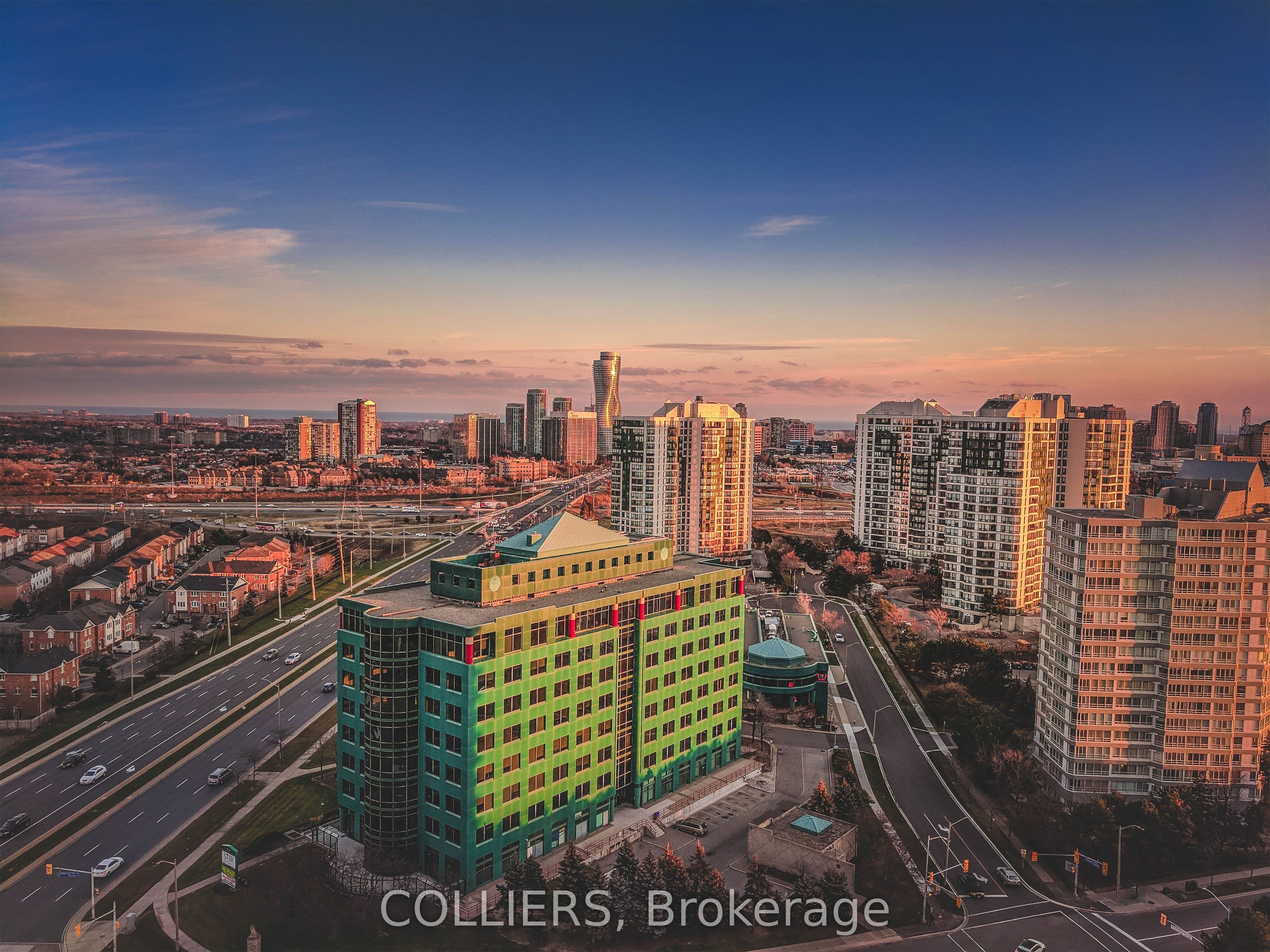 10 Kingsbridge Garden Circle 800, Mississauga, ON L5R 5K7