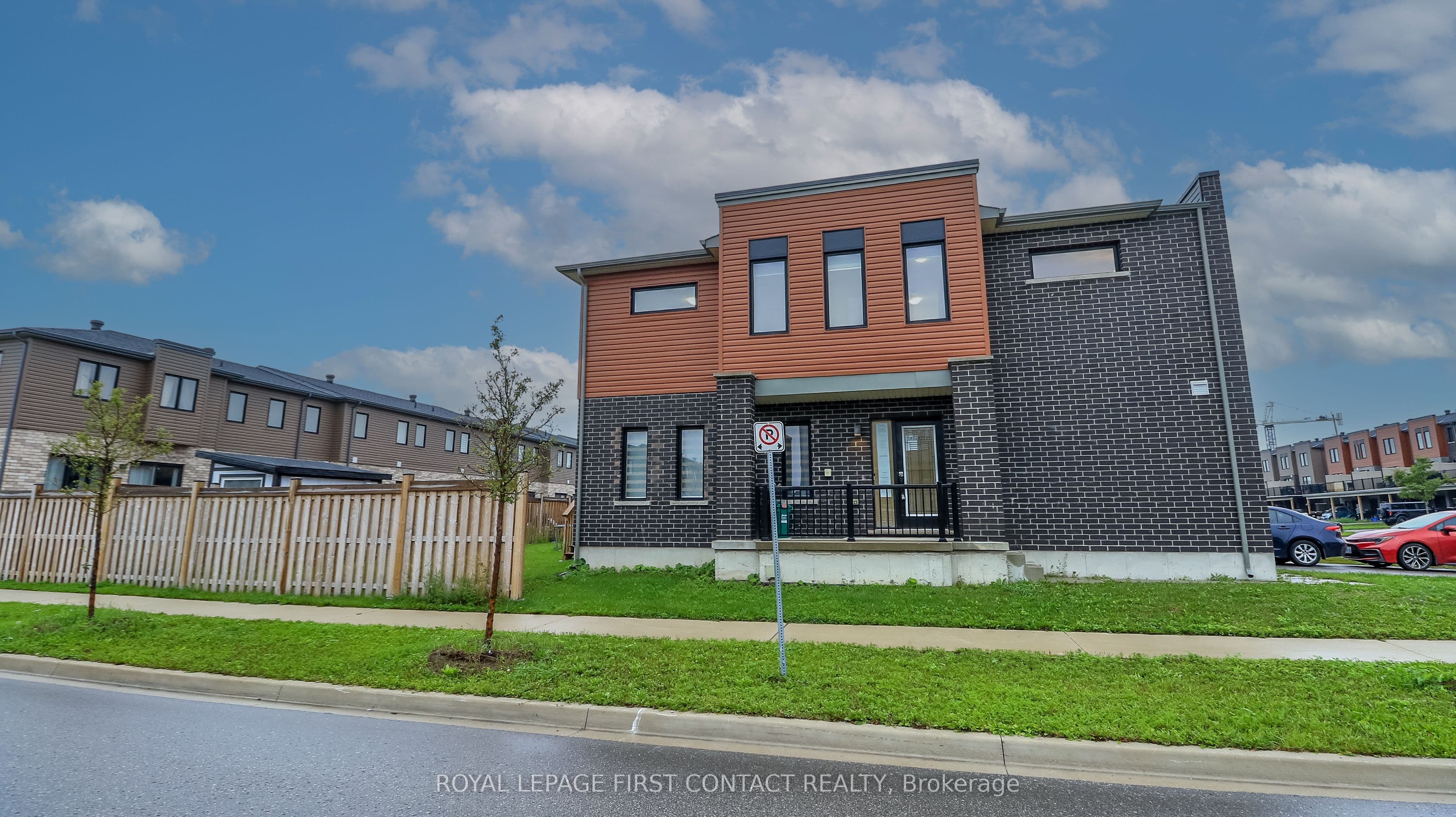 92 Fairlane Avenue, Barrie, ON L9J 0M9