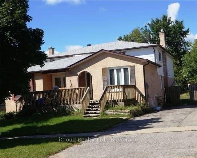 36 Sylvia Street, Barrie, ON L4M 5J4