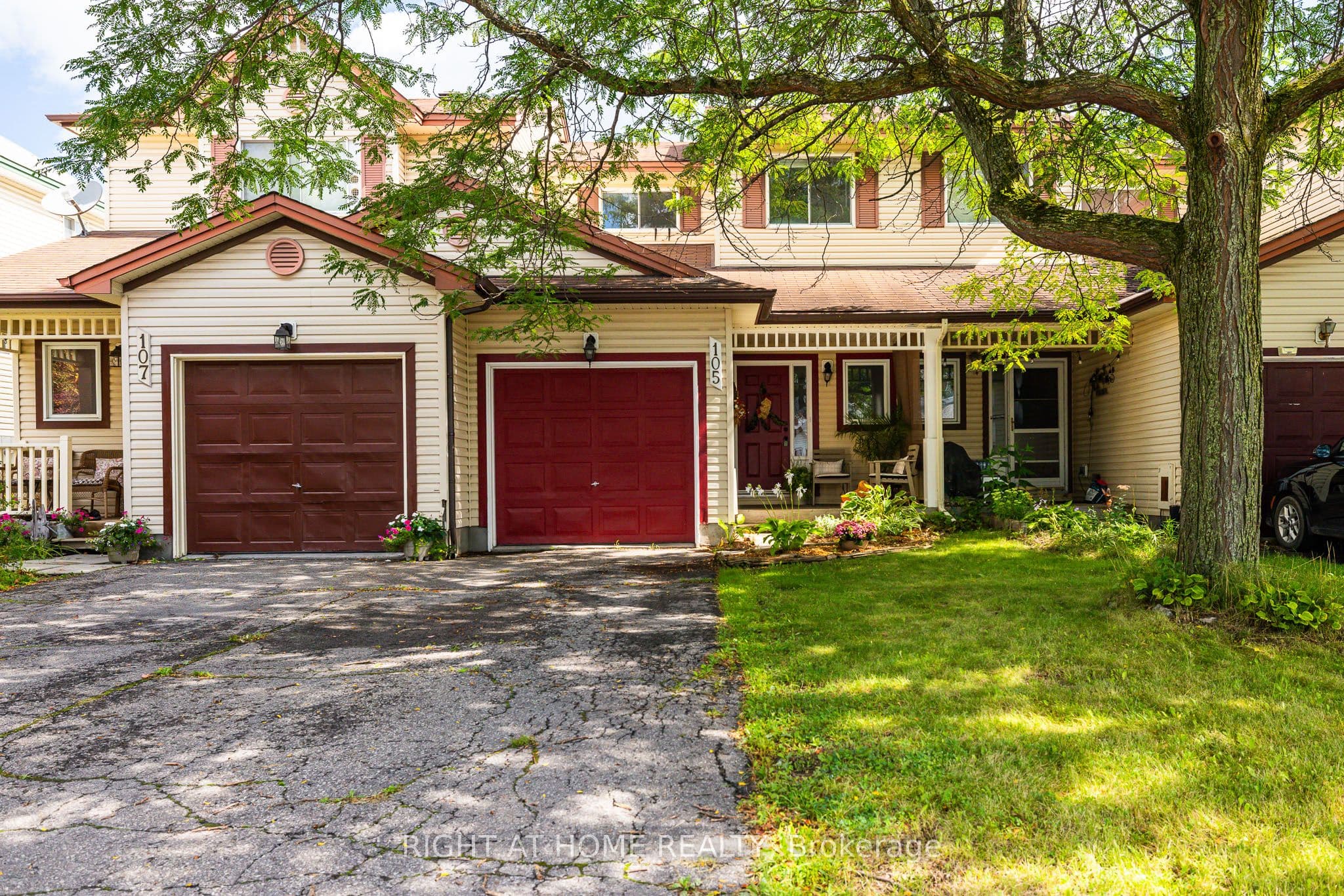 105 Crampton Drive, Carleton Place, ON K7C 4P8