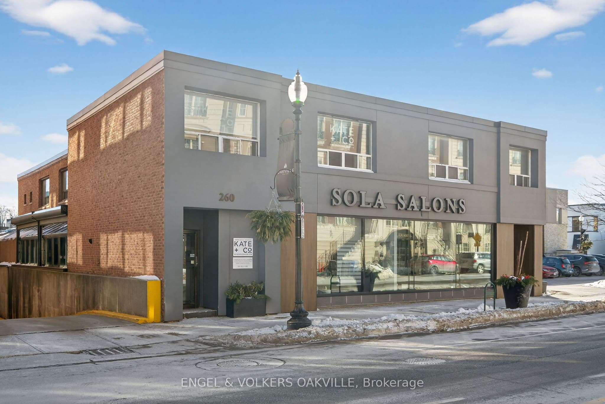 260 Church Street 206, Oakville, ON L6J 1N6