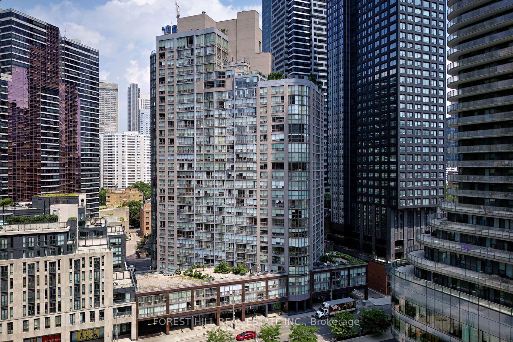 24 Wellesley Street W 1811, Toronto, ON M4Y 2X6