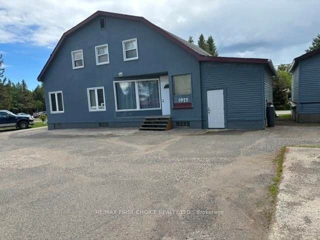 1925 Arthur Street W, Thunder Bay, ON P7K 1C7