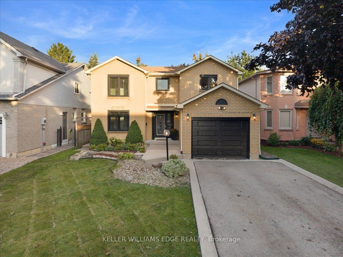 37 Bourbon Court, Hamilton, ON L9B 2E9