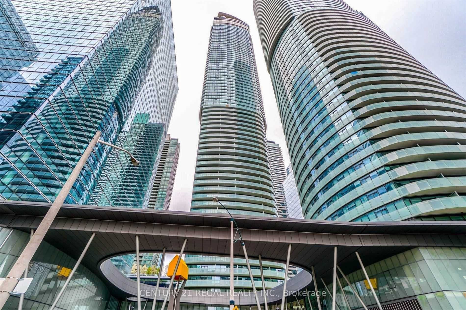 14 York Street 2111, Toronto, ON M5J 0A9