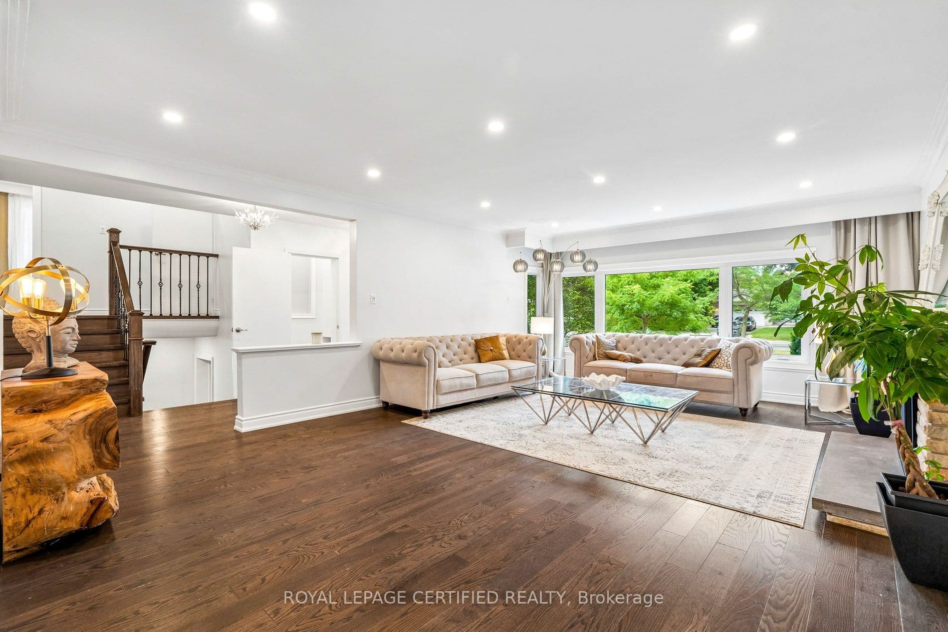 462 The Kingsway, Toronto, ON M9A 3W4