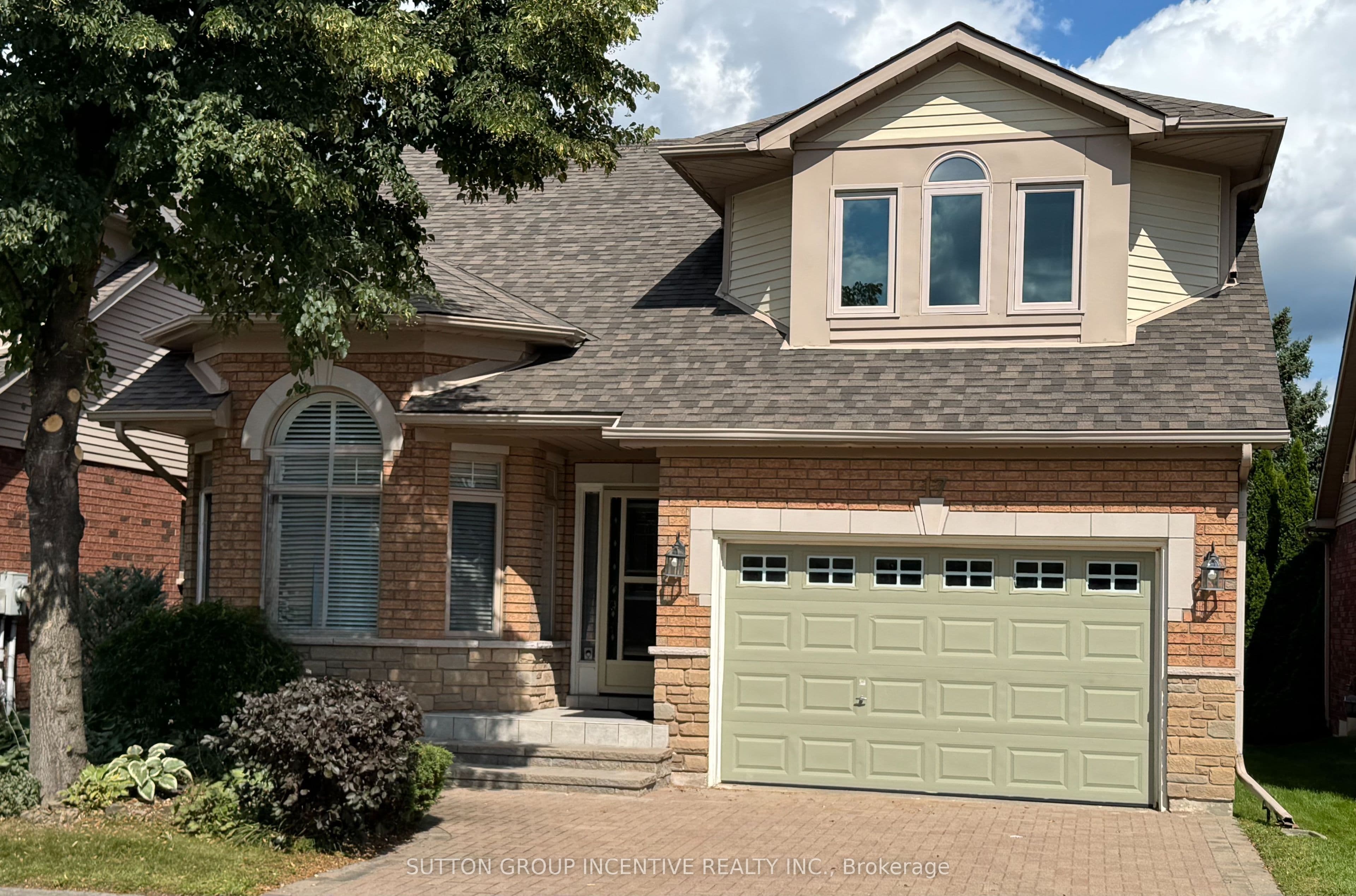 17 Sunset Boulevard, New Tecumseth, ON L9R 1Y8