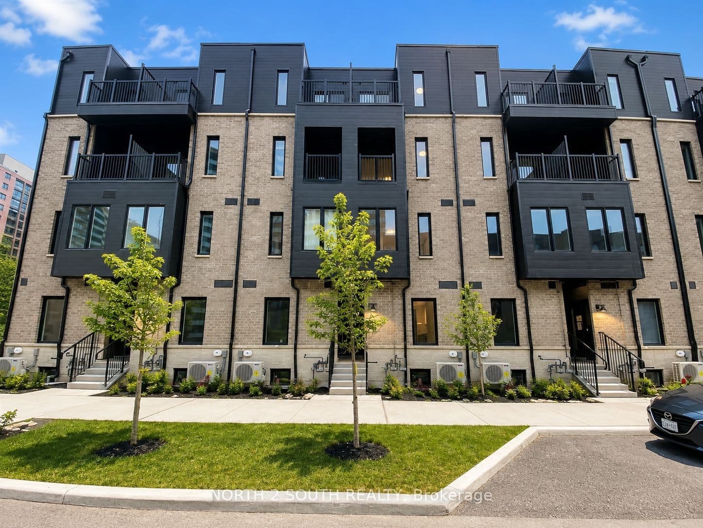 10 Calamint Lane 63, Toronto, ON M1W 2H1