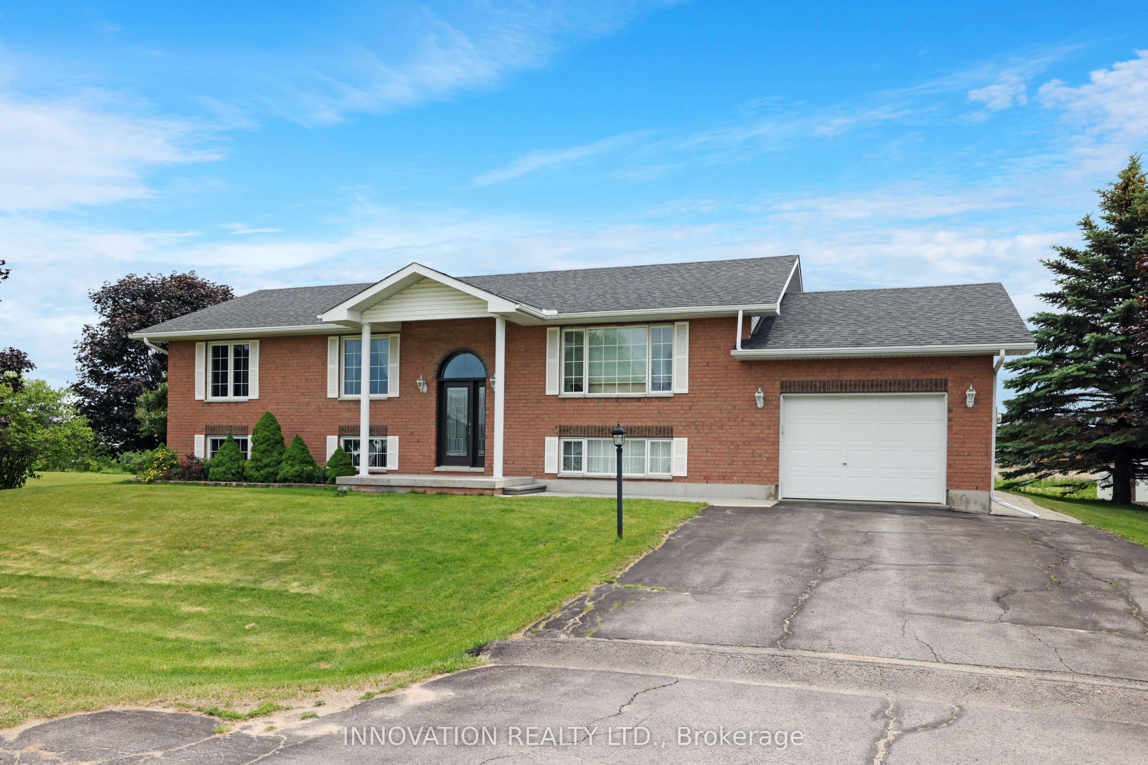 14 Riley Crescent, McNab/Braeside, ON K7S 0E9