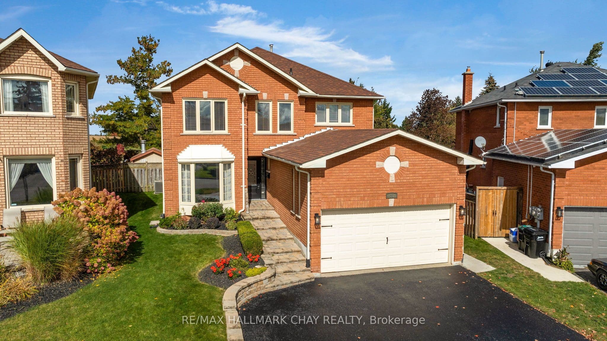 35 Grasett Crescent, Barrie, ON L4N 6Z8