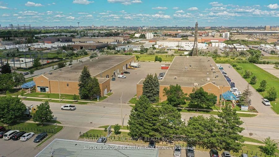 53 Queens Plate Drive 7-9, Toronto, ON M9W 6P1