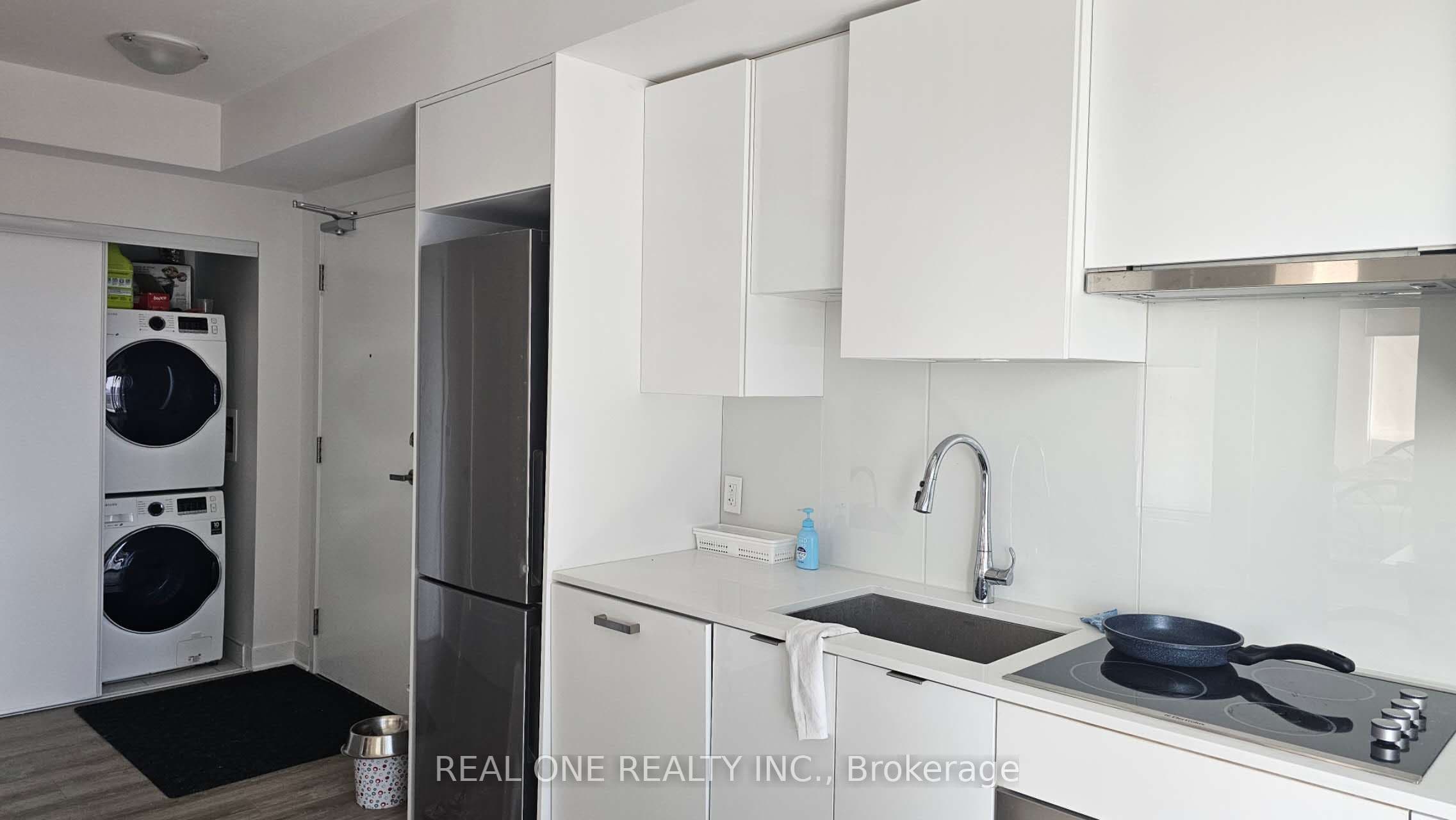 195 Redpath Avenue 1604, Toronto, ON M4P 0E4