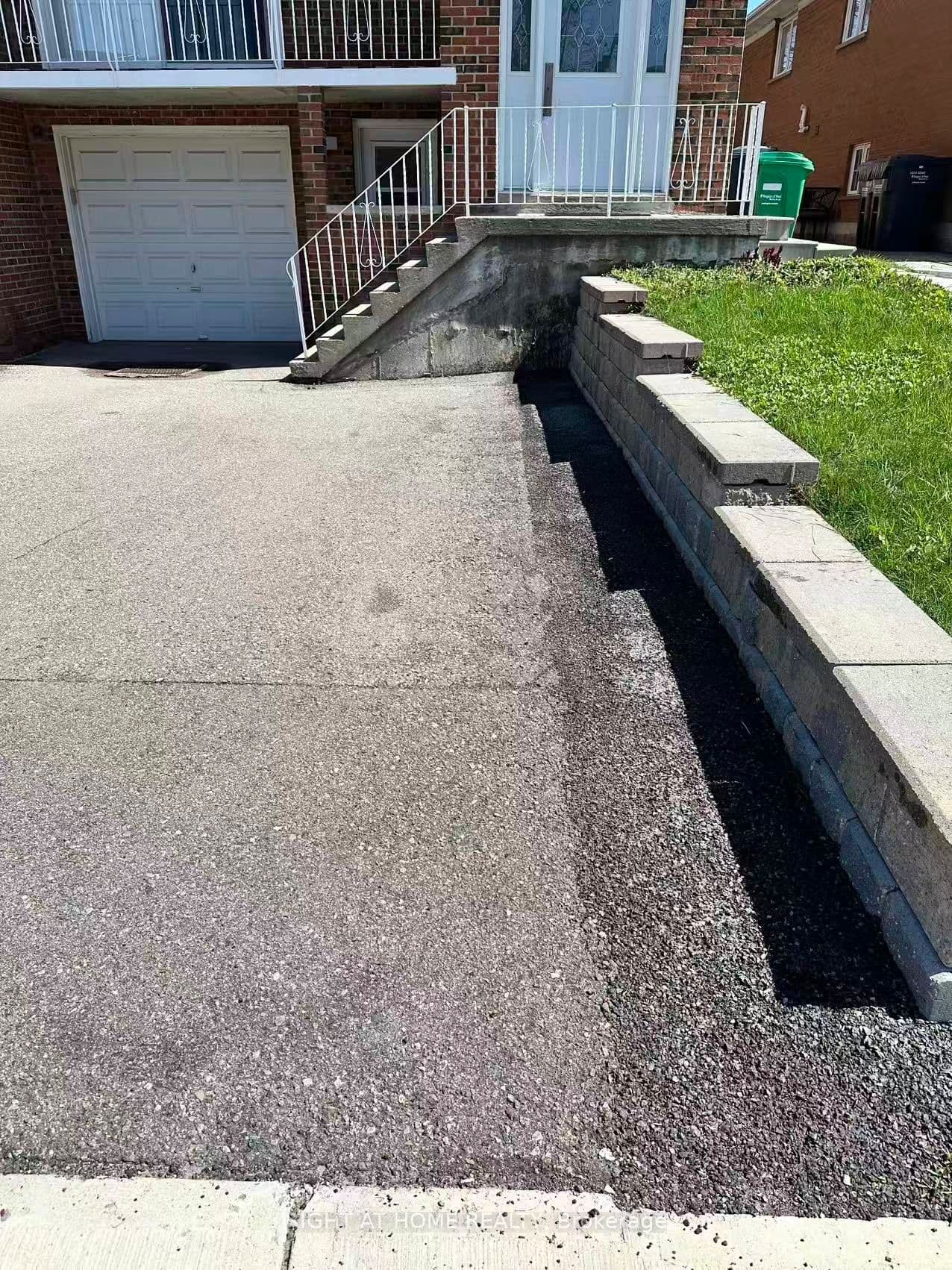 4125 Bishopstoke Lane Lower, Mississauga, ON L4Z 1J1