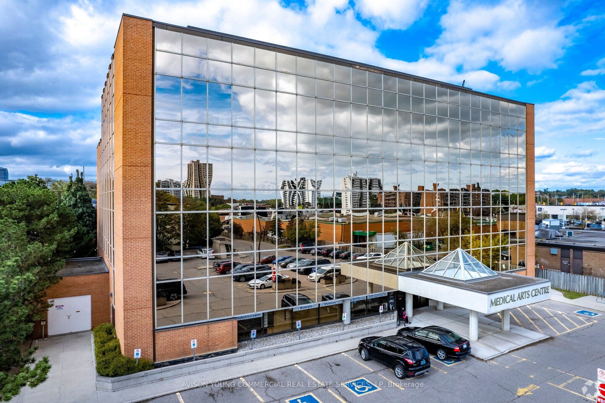 71 King Street W 407, Mississauga, ON L5B 4A2
