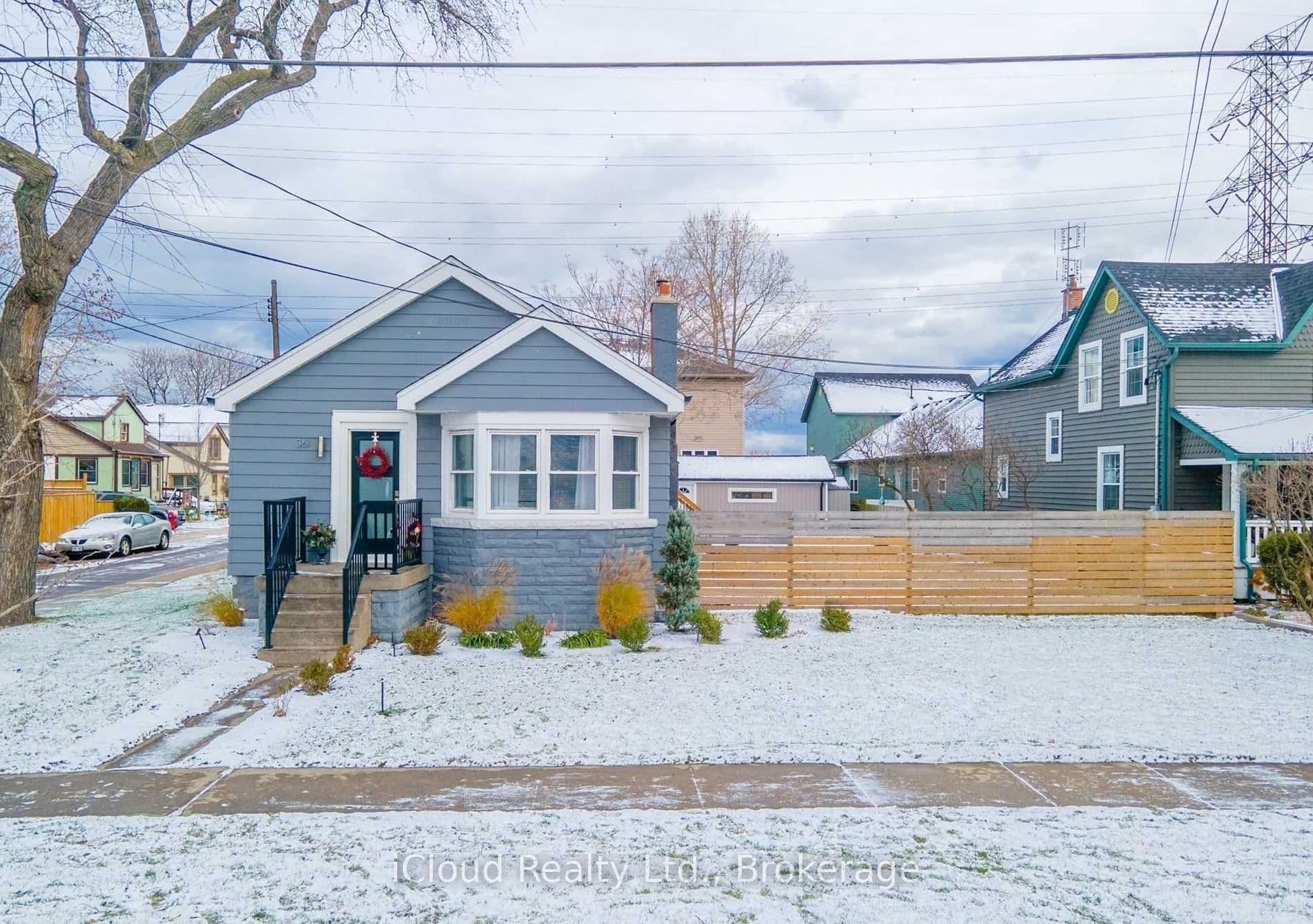 361 Beach Boulevard W Main, Hamilton, ON L8H 6W4