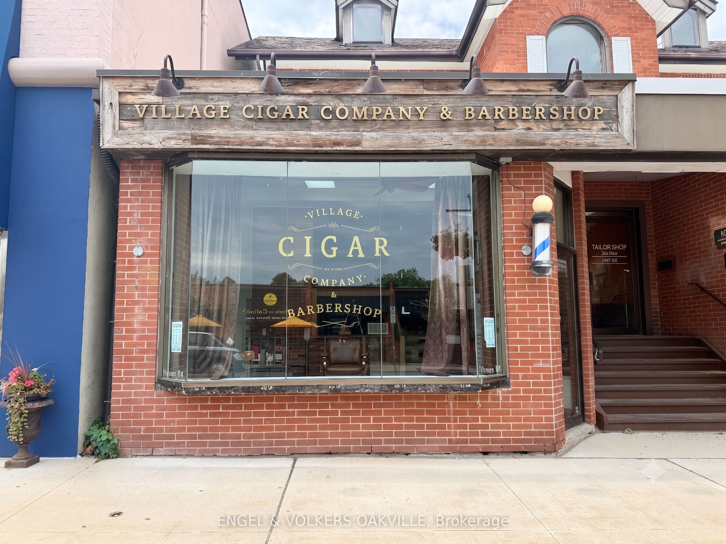 315A Lakeshore Road E, Oakville, ON L6J 1J3