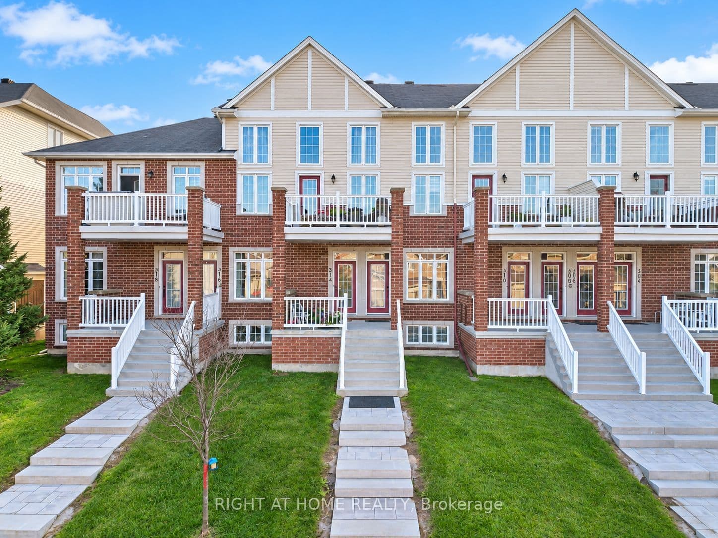 314 Royal Fern Way, Blossom Park - Airport and Area, ON K1V 2K6