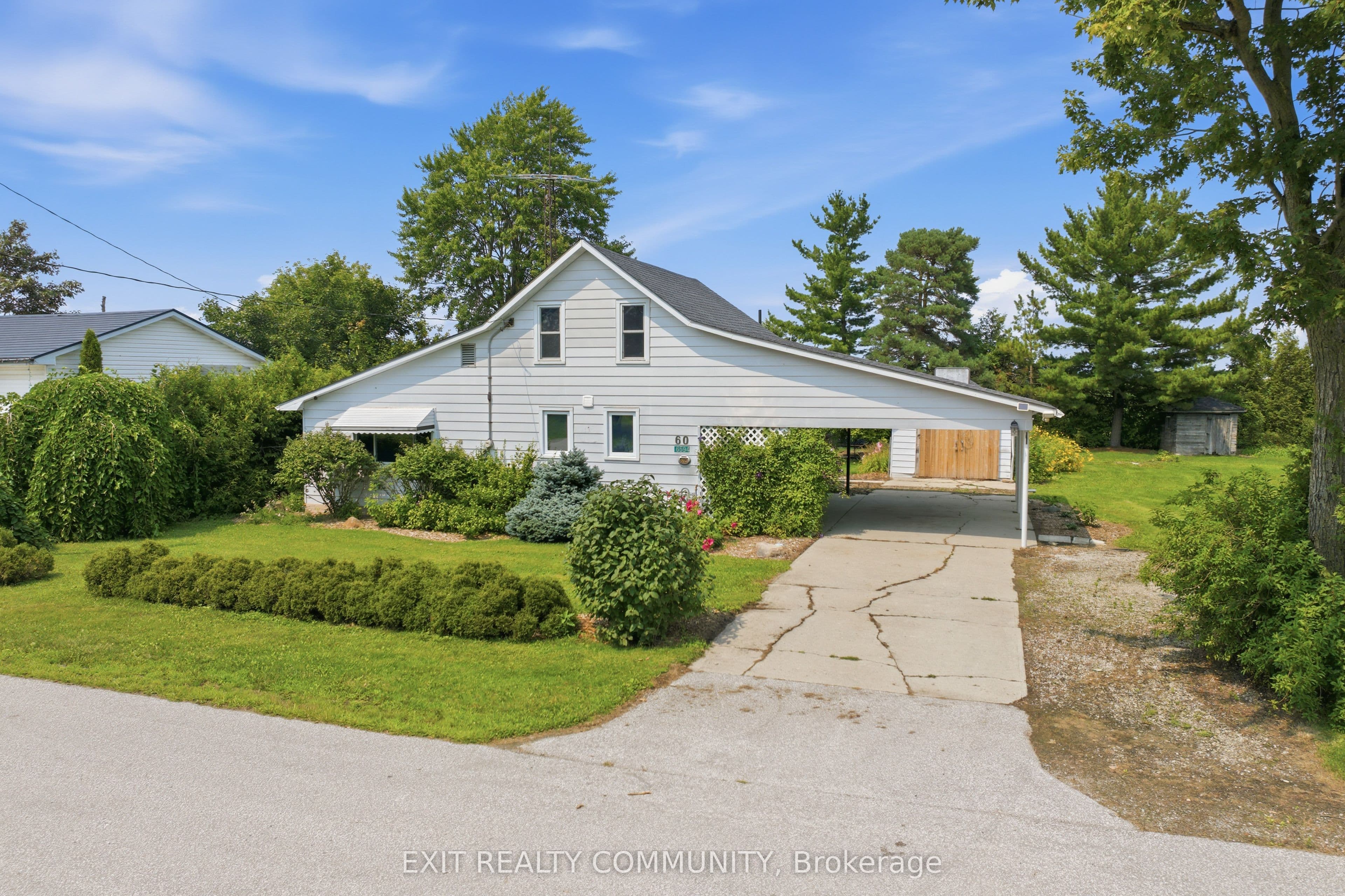 6594 James Street, Brooke-Alvinston, ON N0N 1K0