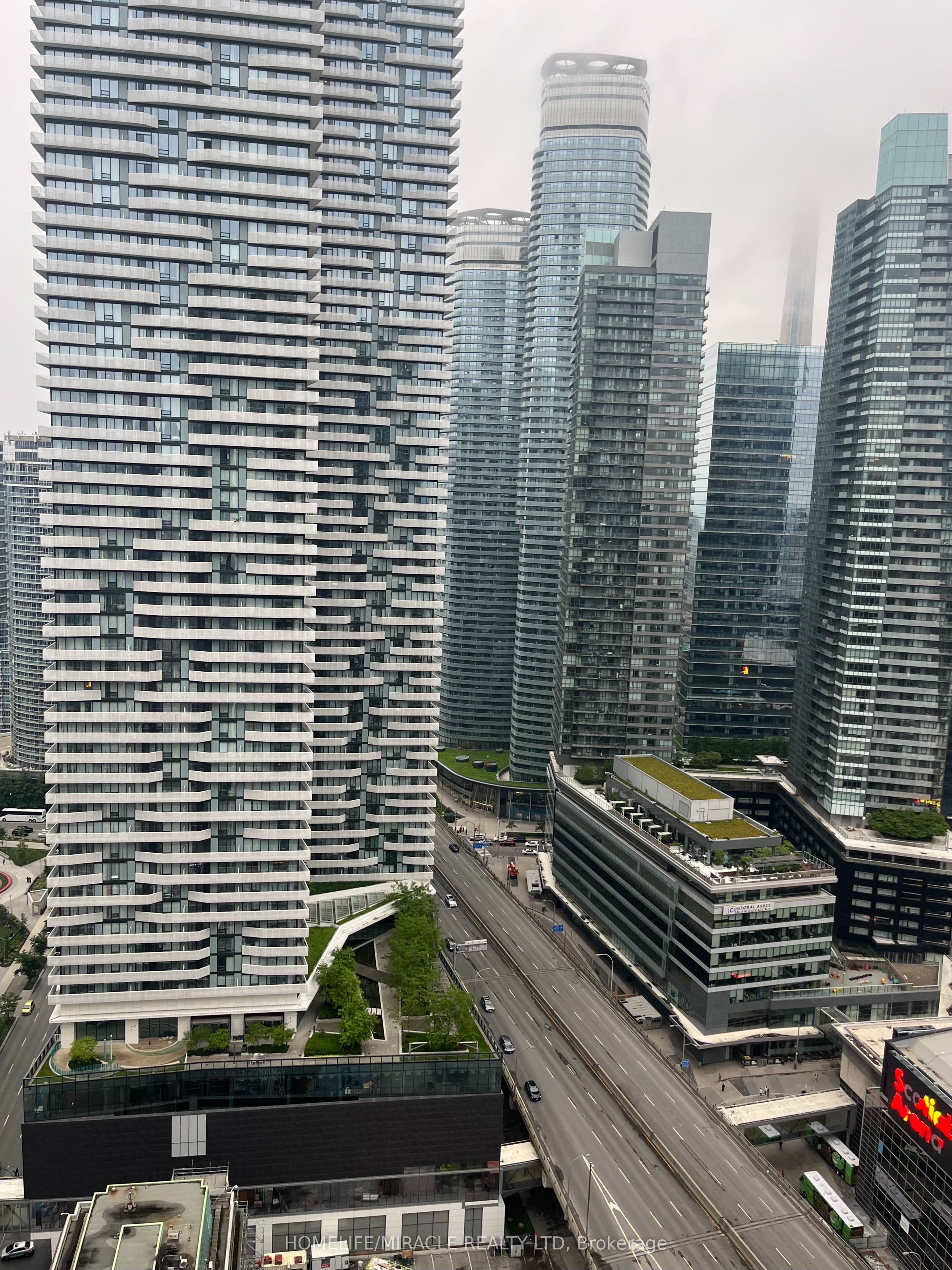 33 Bay Street 3702, Toronto, ON M5J 2Z3