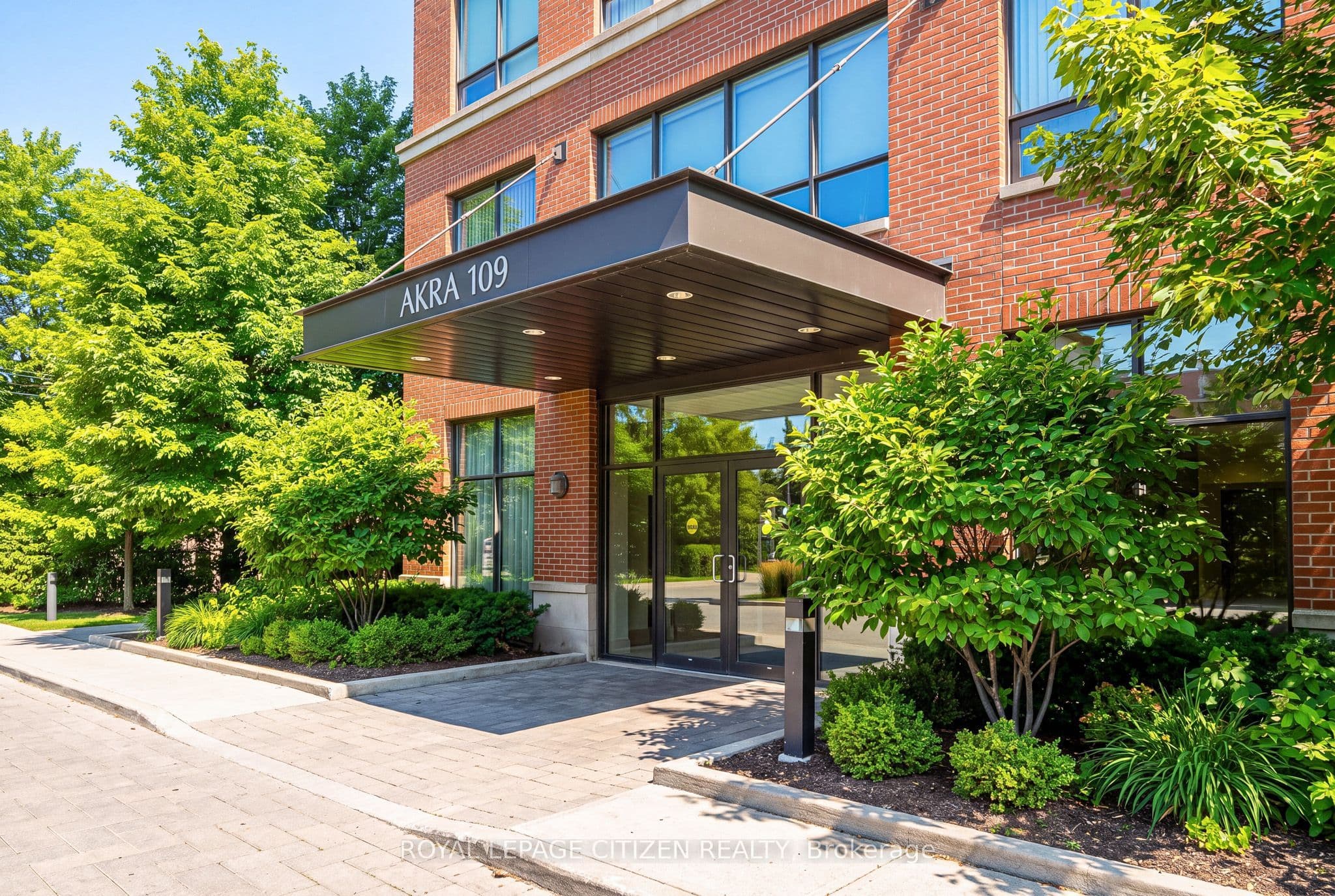 109 Erskine Avenue 906, Toronto, ON M4P 0G8