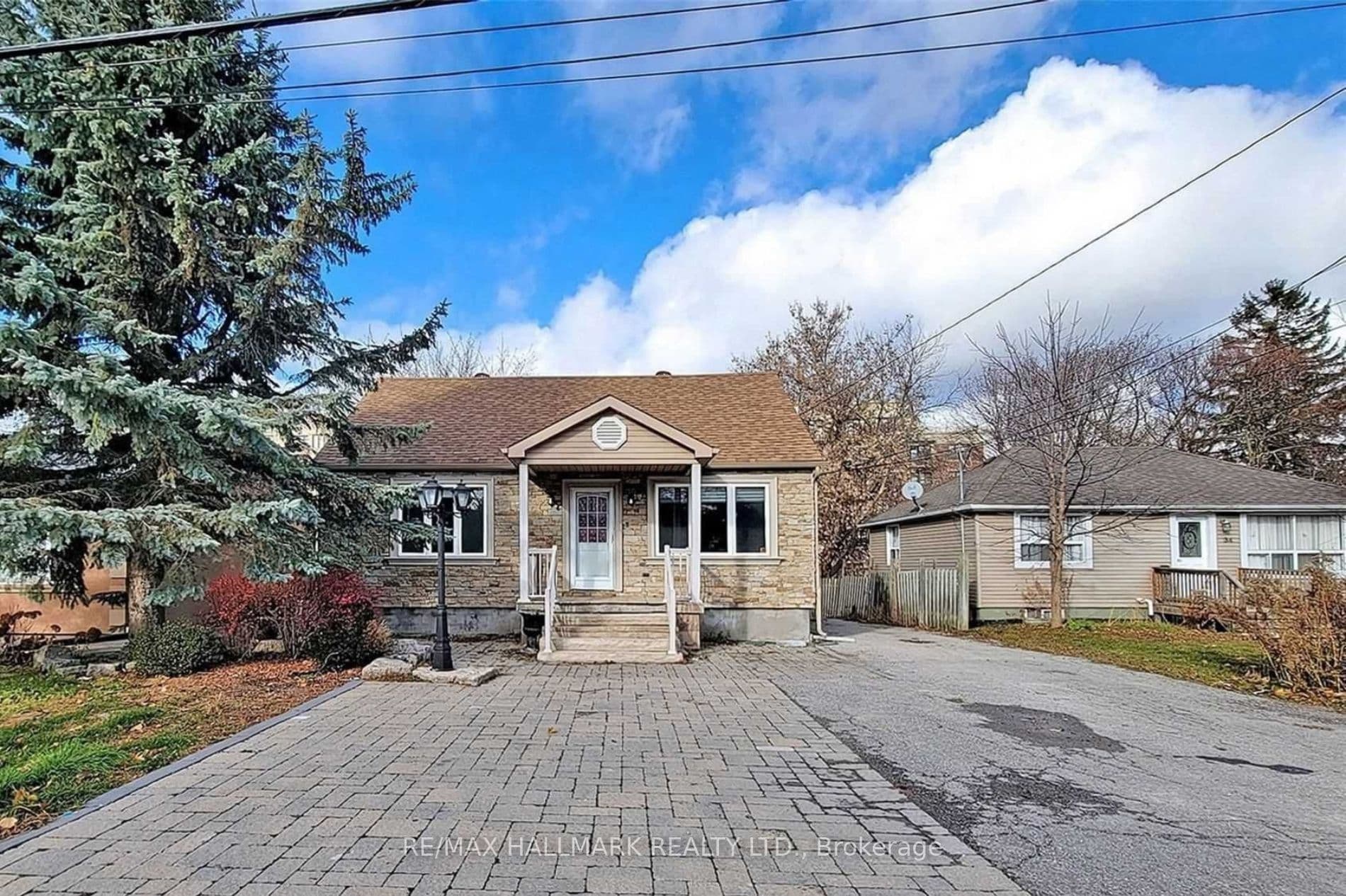 28 Lake Avenue, Richmond Hill, ON L4E 3G3