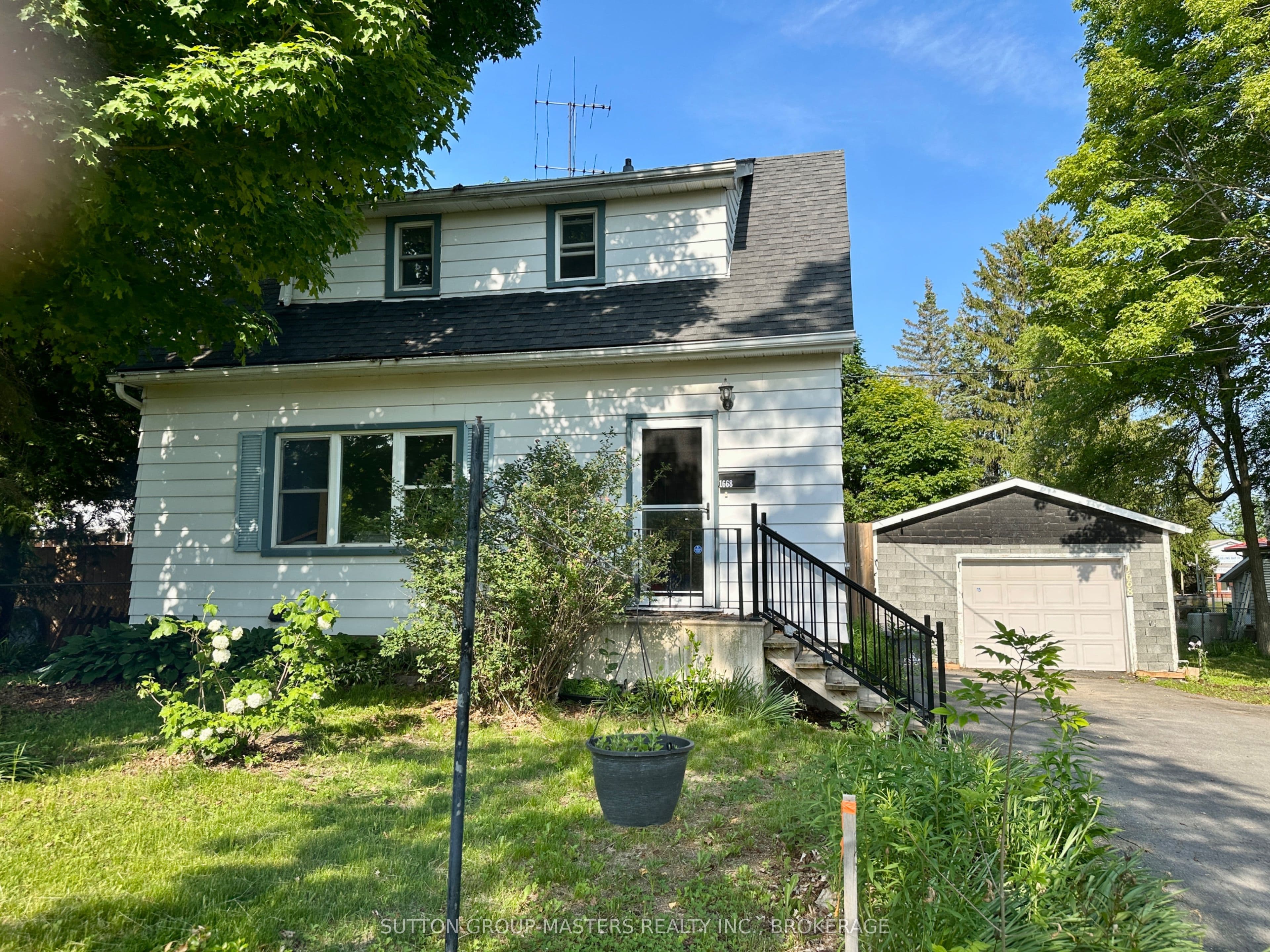 1668 Victoria Street, Kingston, ON K7M 5K3