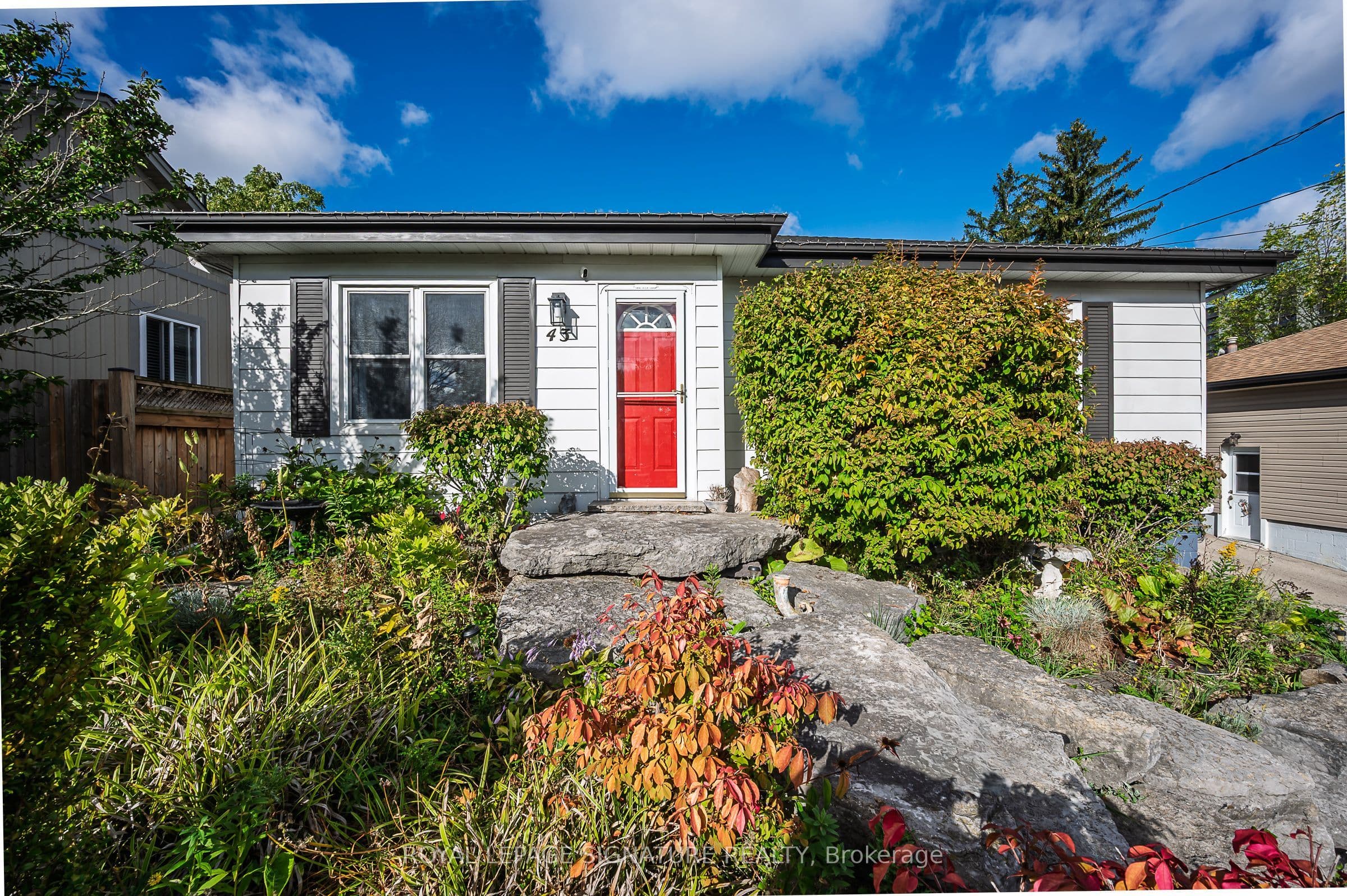 43 Lake Avenue N, Hamilton, ON L8E 1L2