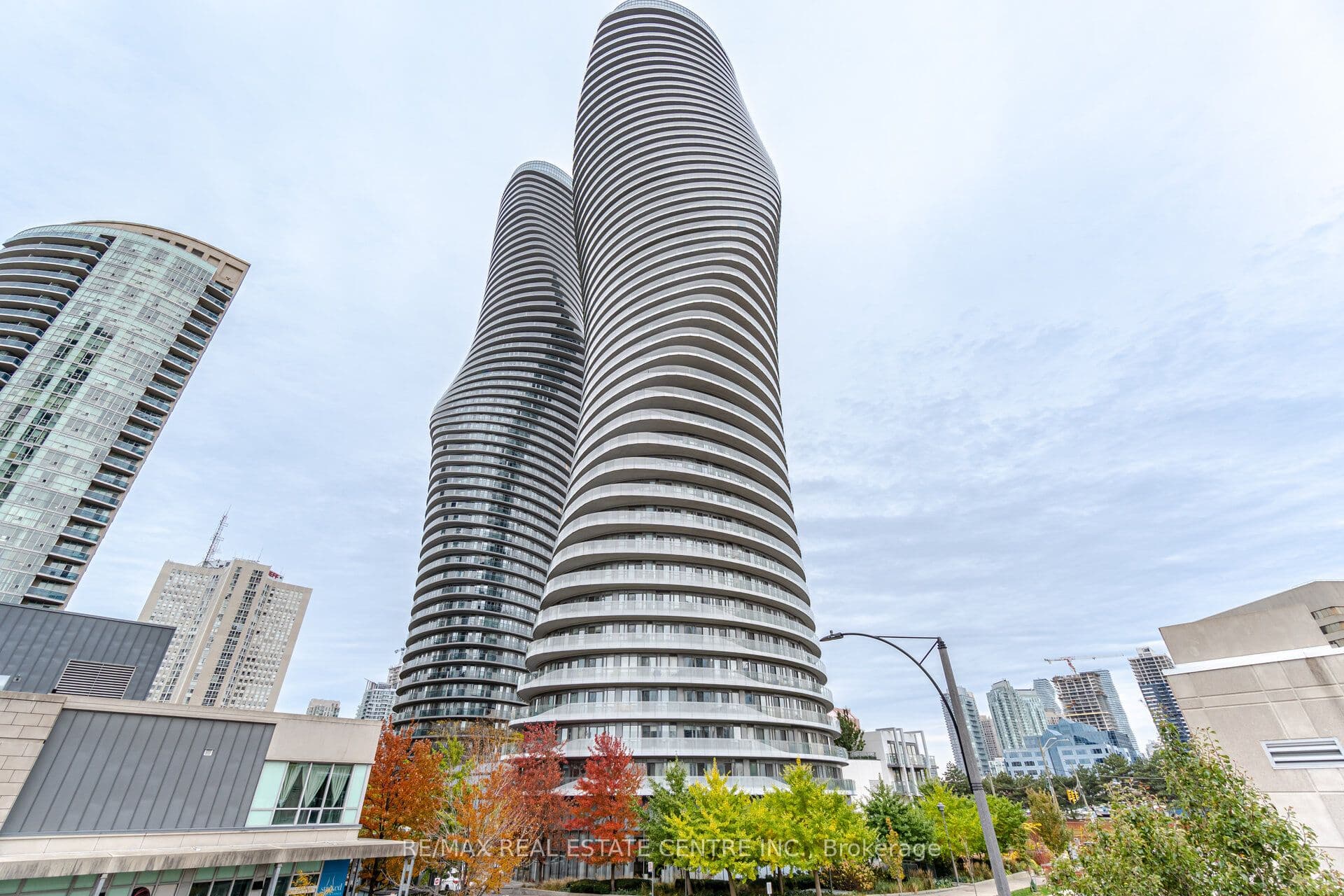 50 Absolute Avenue LPH8, Mississauga, ON L4Z 0A9