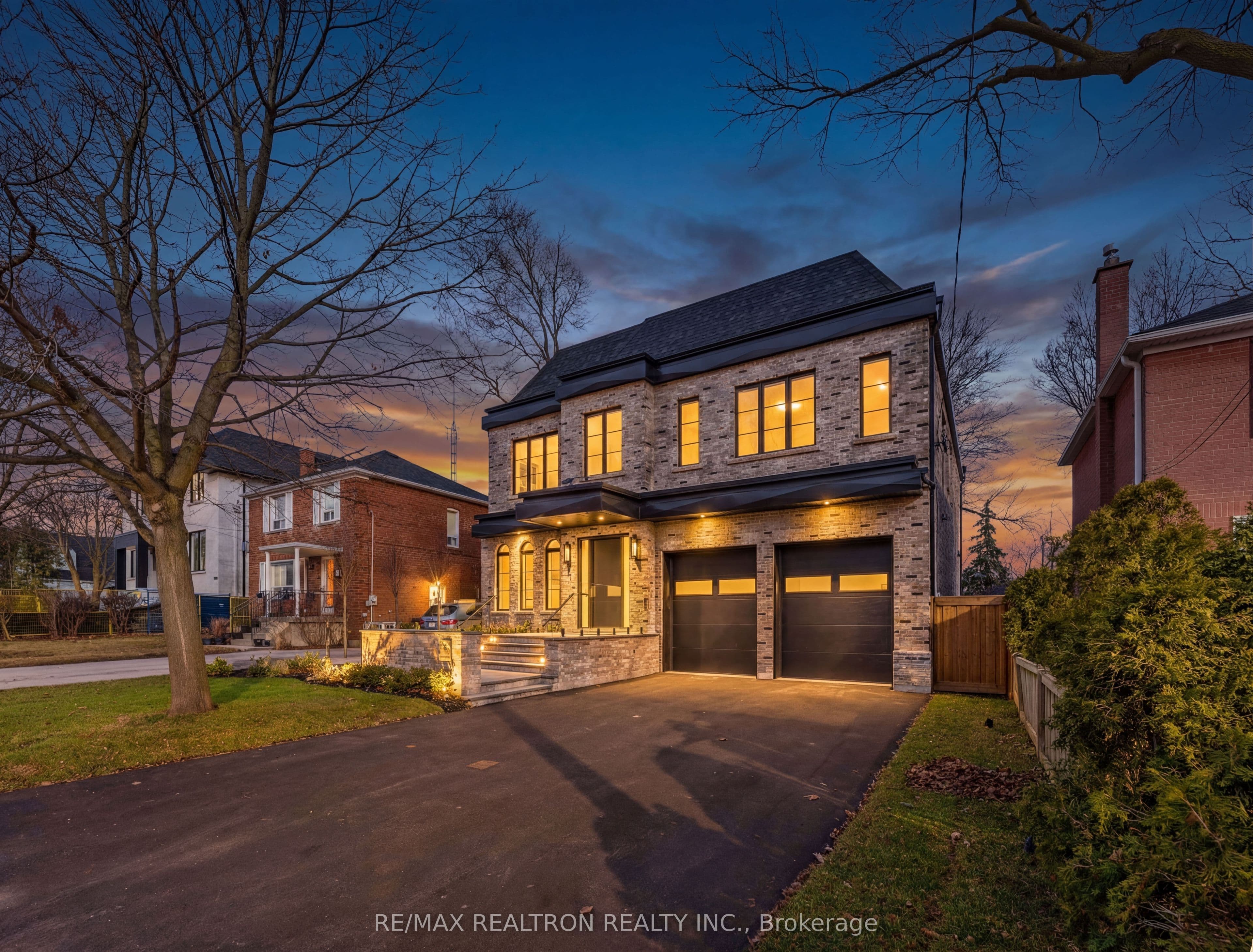 38 Ridgevale Drive, Toronto, ON M6A 1K8