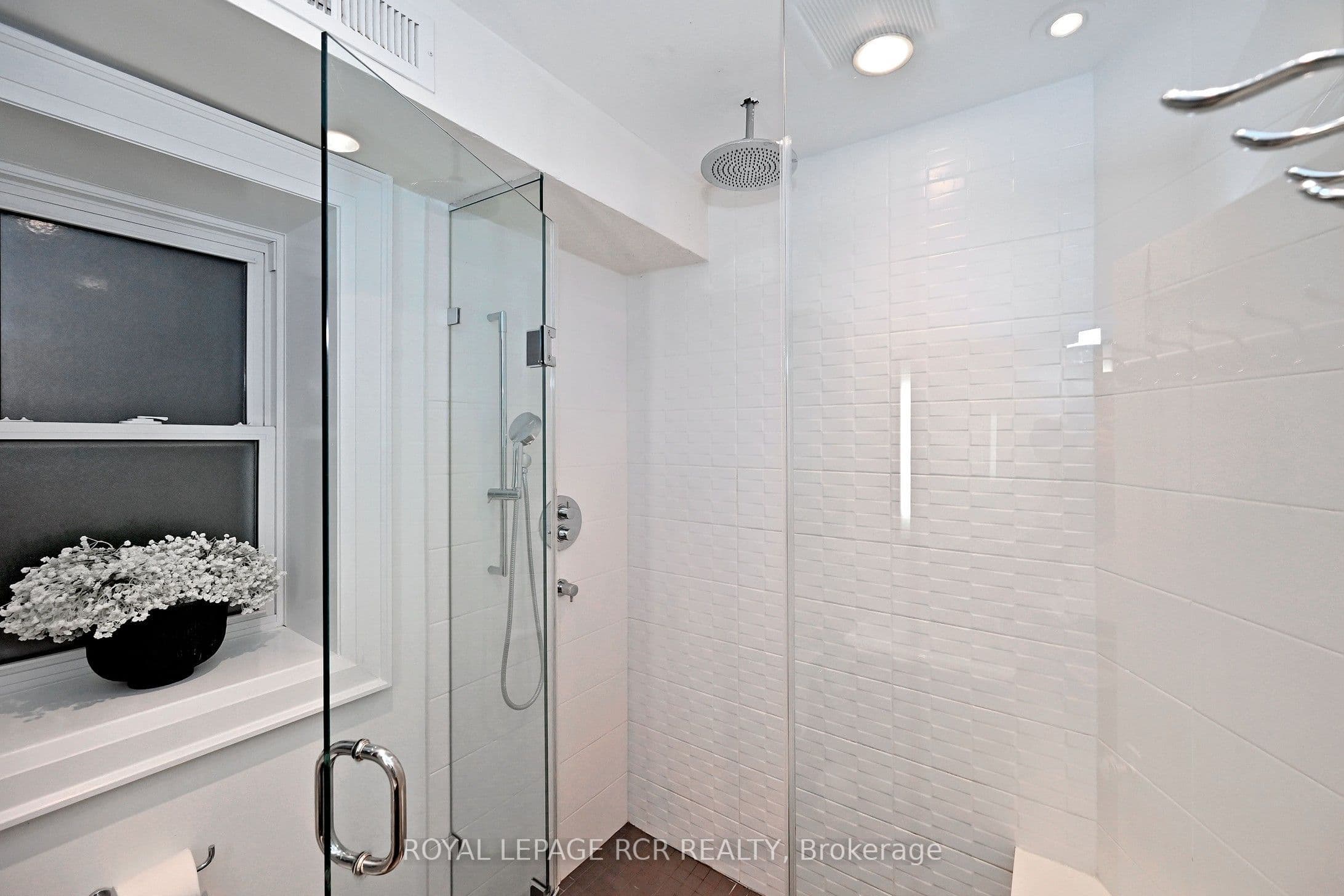 214 Briar Hill Avenue, Toronto, ON M4R 1J2