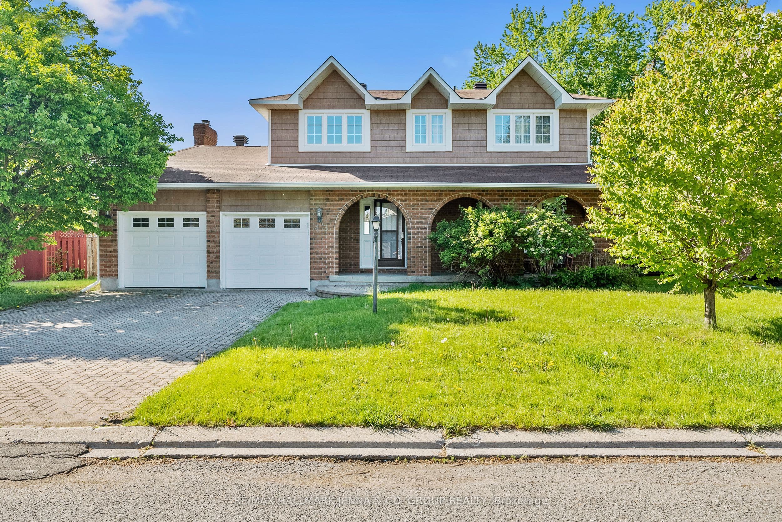 43 Elke Drive, Barrhaven, ON K2J 2B9