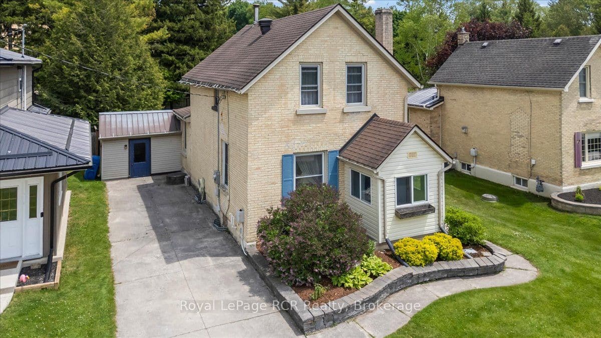 865 7th Avenue, Hanover, ON N4N 2K3