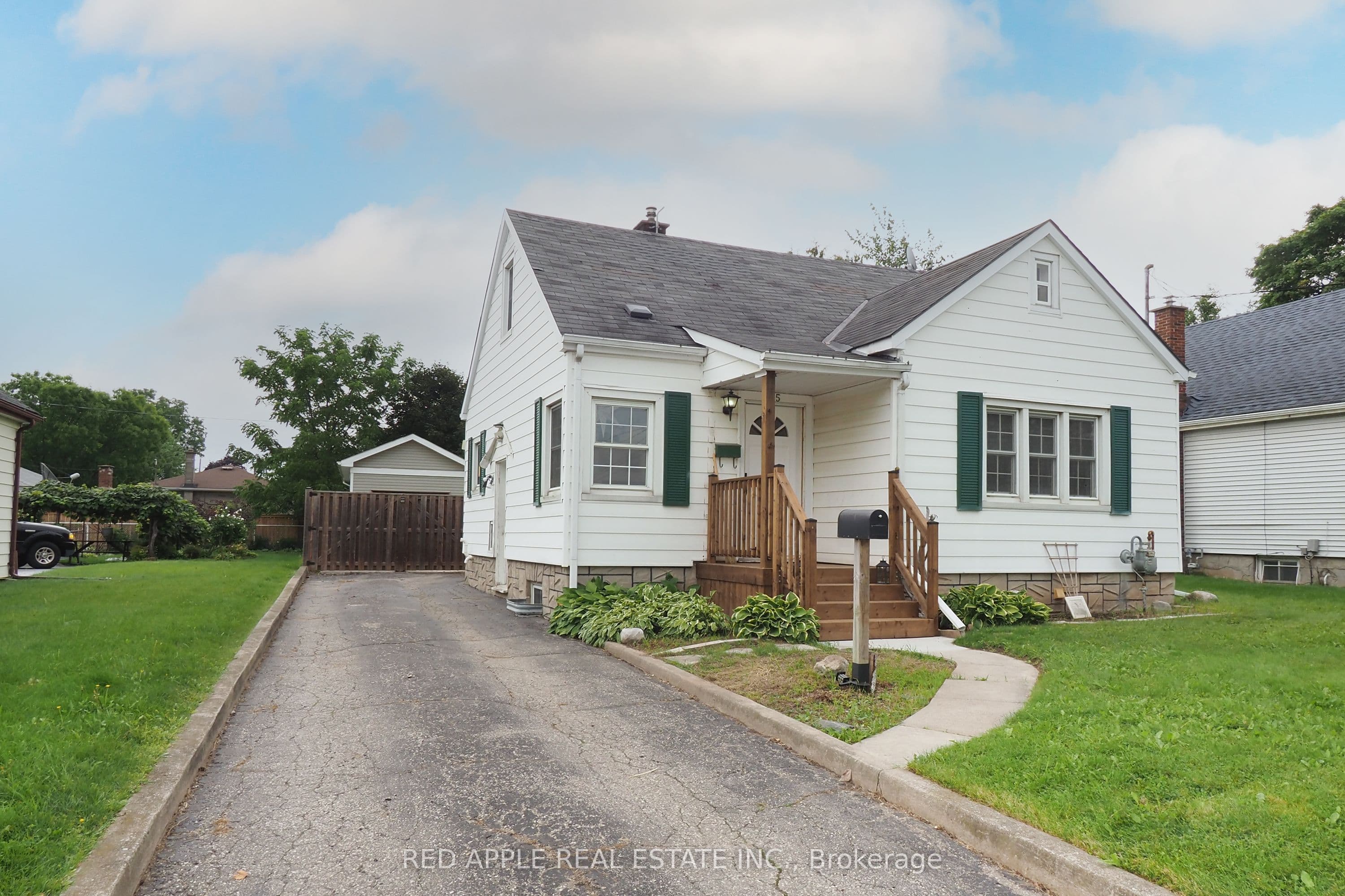 65 S Elgin Street S, Cambridge, ON N1R 5G6